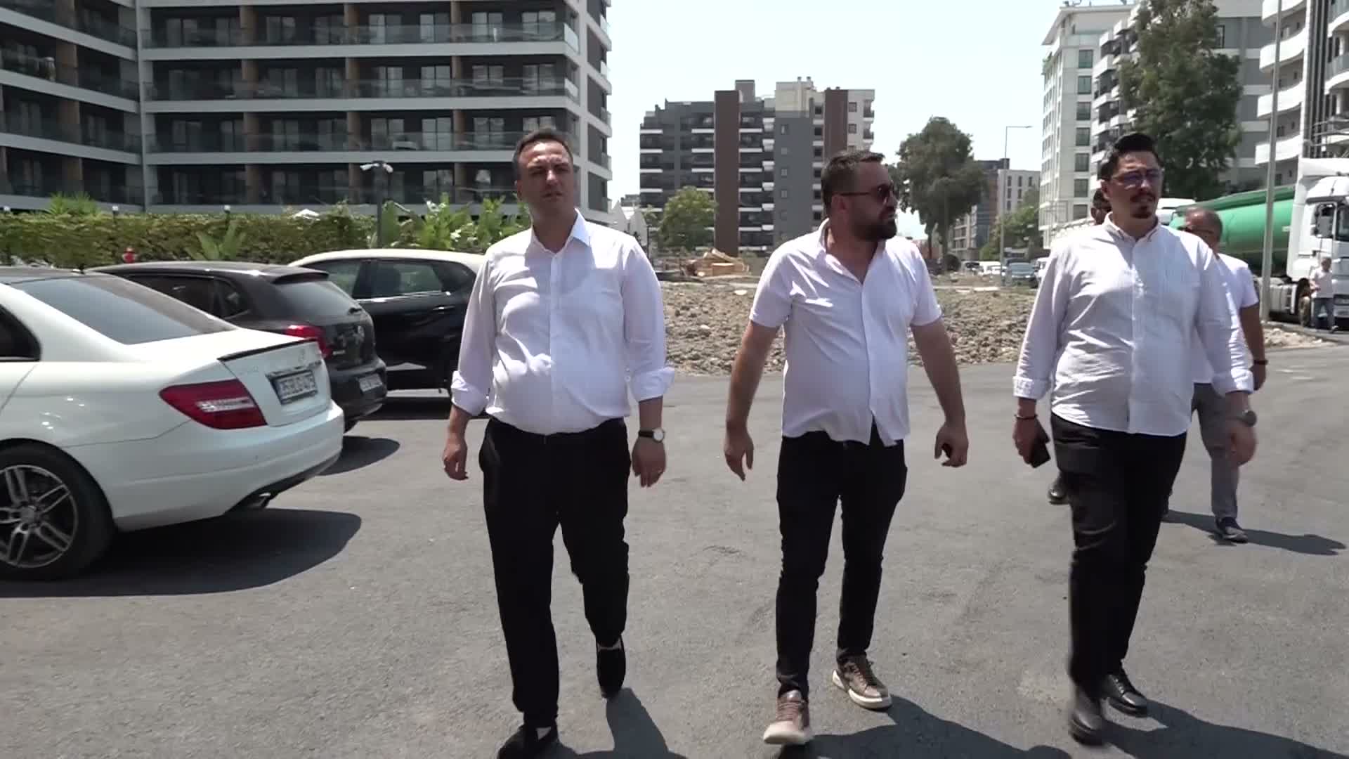 Bornova’ya modern dokunuş... Kazım Dirik ve Erzene’de yol, kaldırım ve peyzaj seferberliği