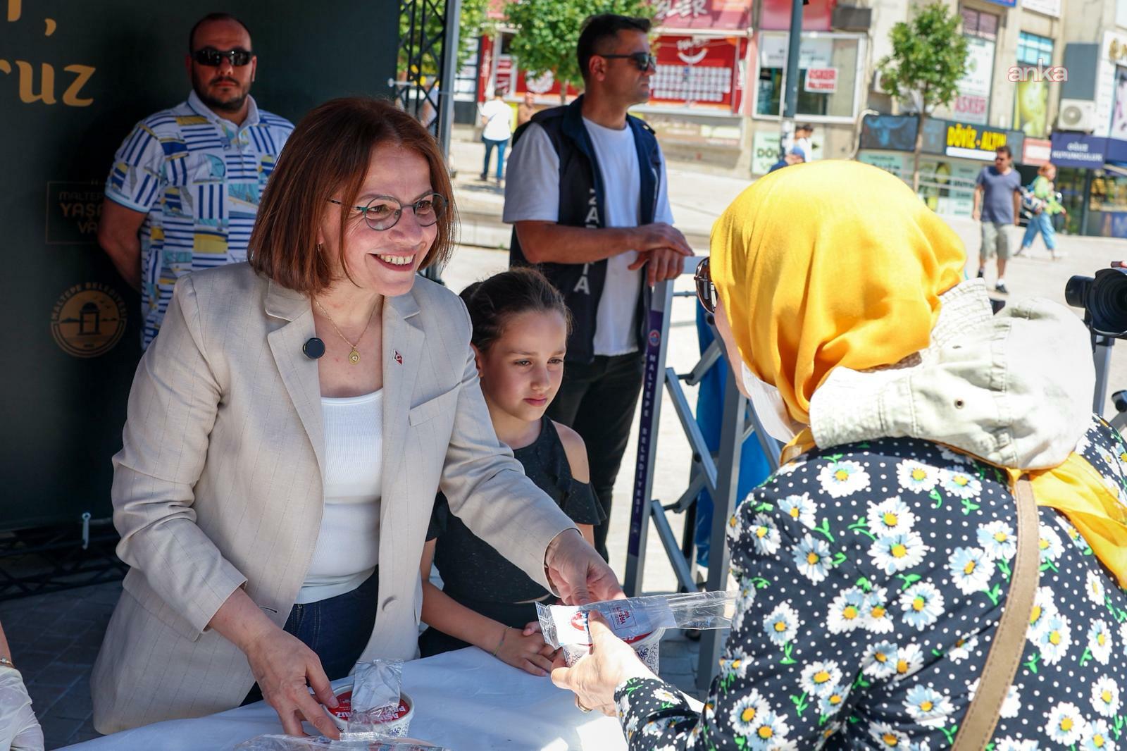 Maltepe Belediyesi, ilçe genelinde binlerce kişiye aşure dağıttı