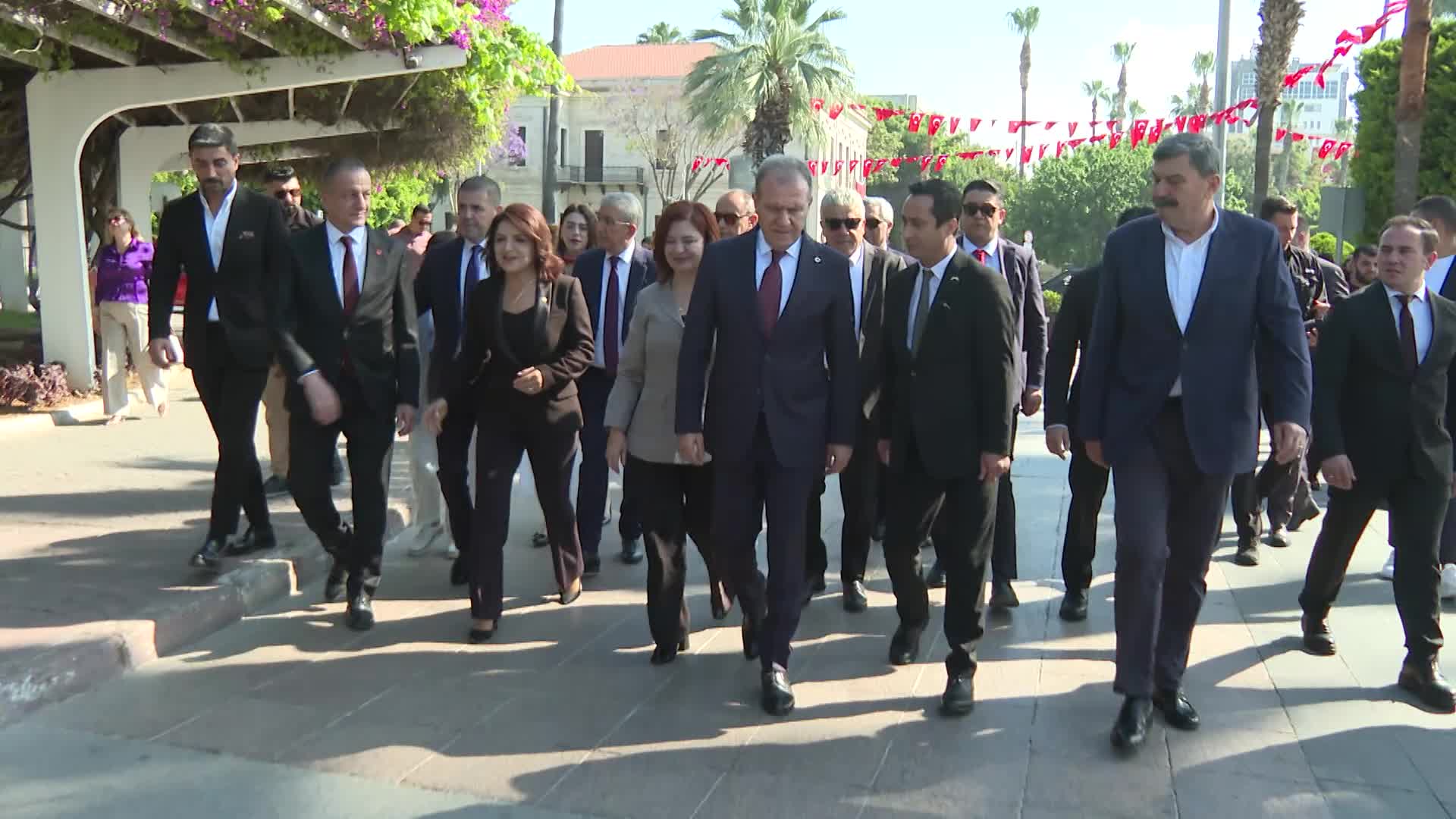 Vahap Seçer, Mersin Valiliği’nin 19 Mayıs programına katıldı