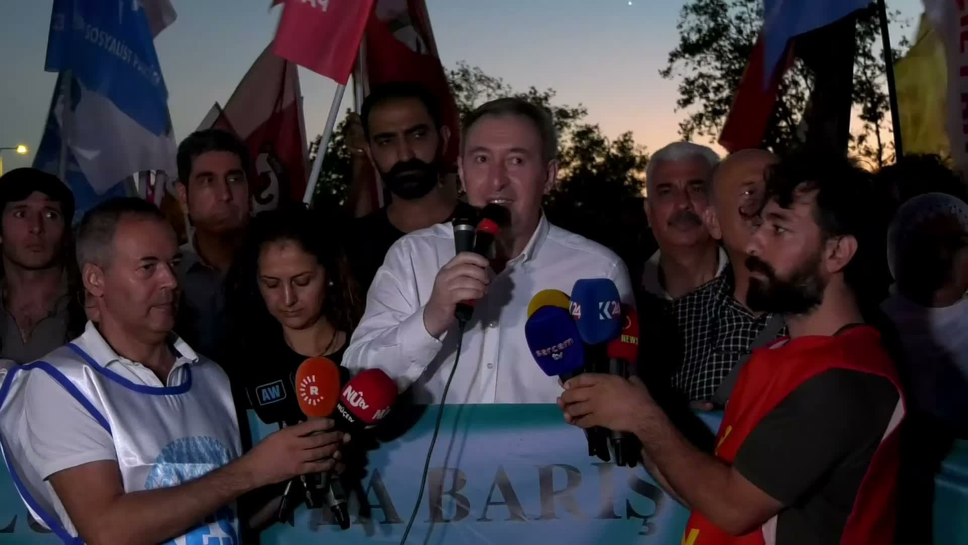 Bakırhan: "Barış imkanını demokrasiye evriltmek hepimizin sorumluluğu"
