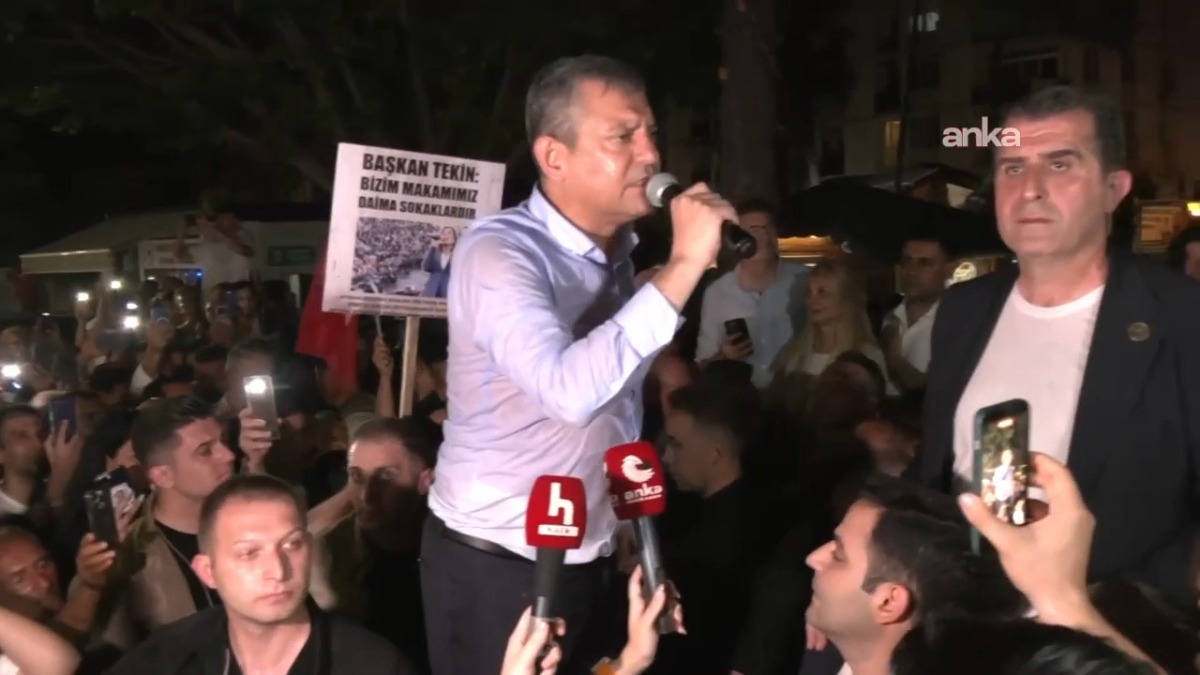 Özgür Özel: Bu zor günleri Cumhuriyet Halk Partililer olarak aşacağız