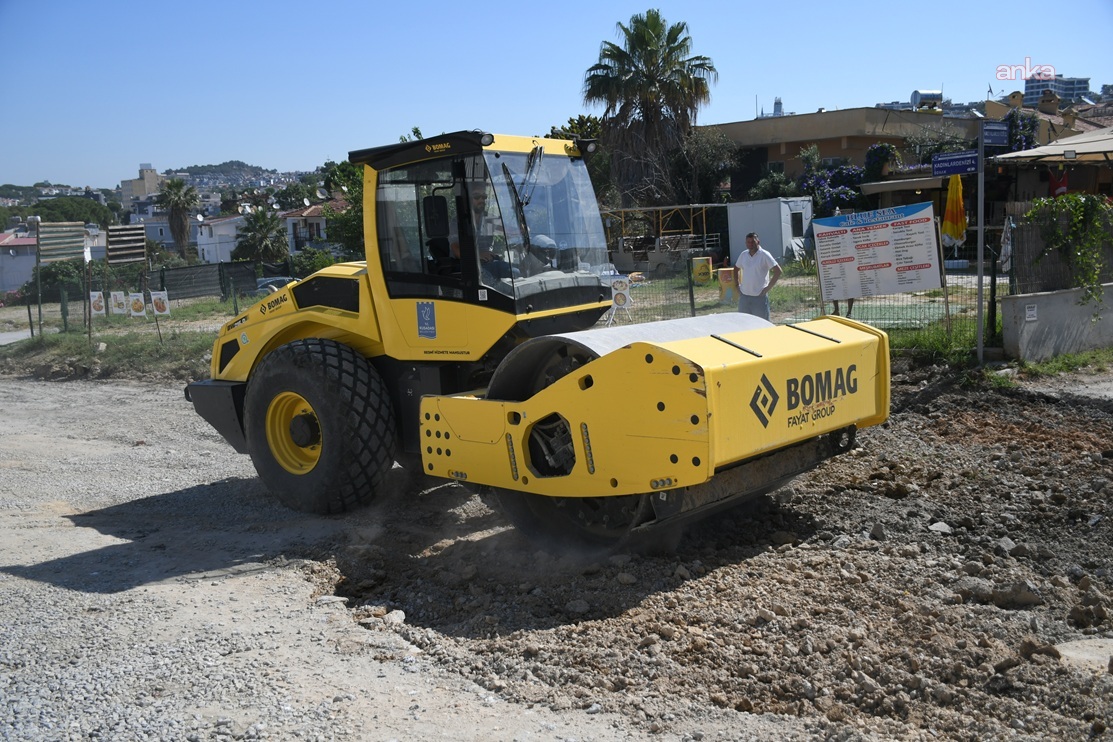 Kuşadası Belediyesi yol yapım çalışmalarına aralıksız devam ediyor