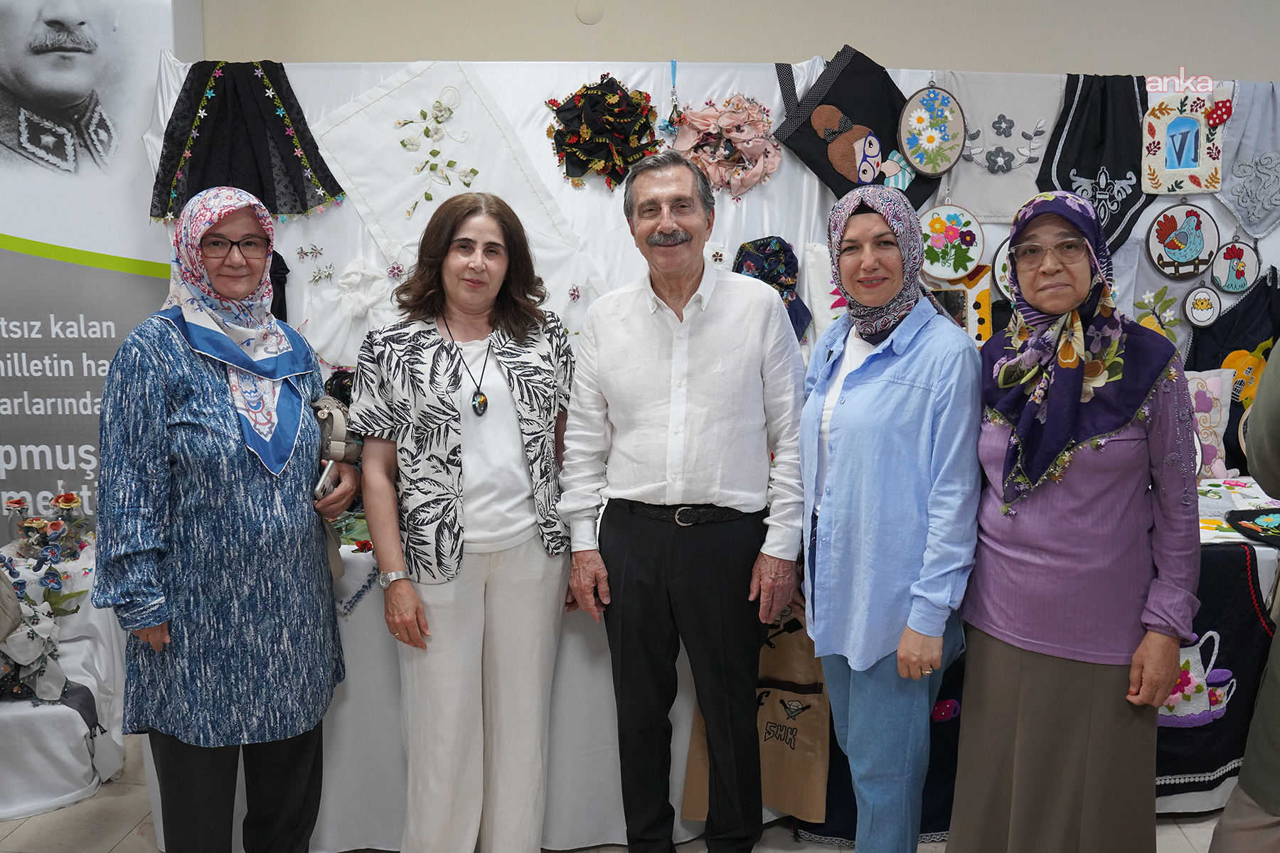 Tepebaşı Belediyesi kursiyerlerinin el emeği ürünleri beğeniye sunuldu