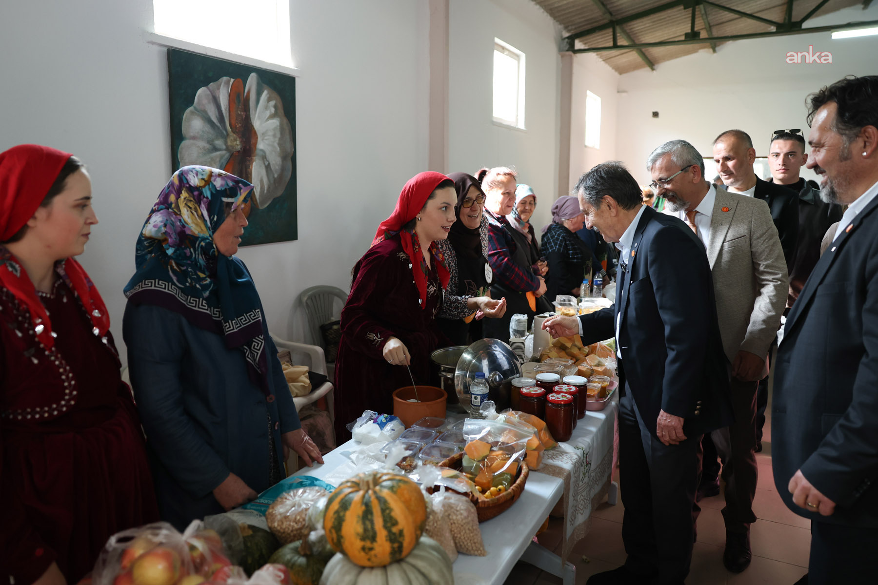 Tepebaşı’nda "4. Kızılinler Bal Kabağı Panayırı" binlerce kişiyi buluşturdu