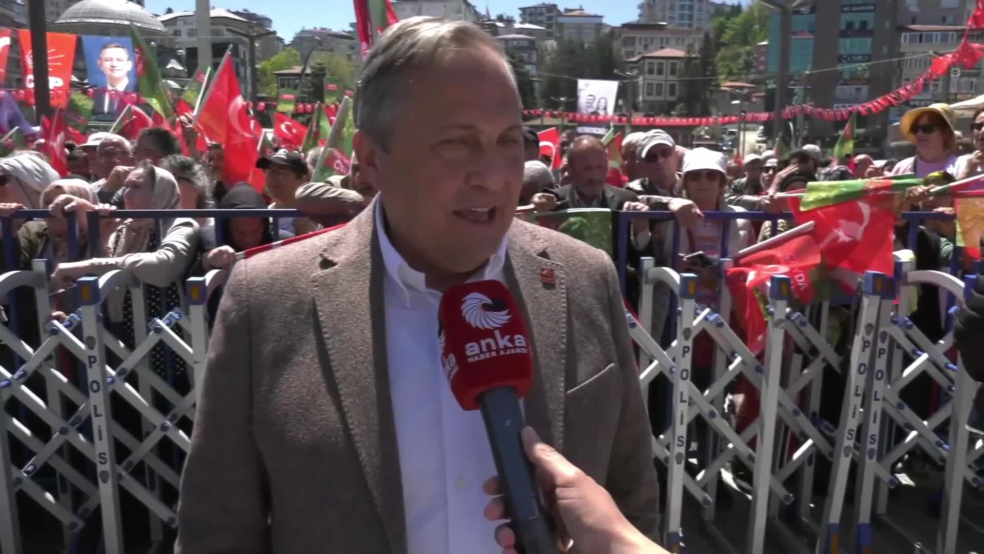 CHP’nin “Millet İradesine Sahip Çıkıyor” mitingi Rize'de... Seyit Torun: "Vatandaş içinde bulunduğumuz durumdan inanılmaz rahatsız"