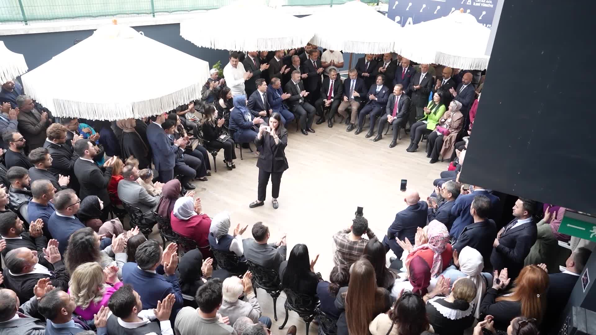 Anahtar Parti Genel Başkanı Ağıralioğlu, partisinin bayramlaşma programına katıldı