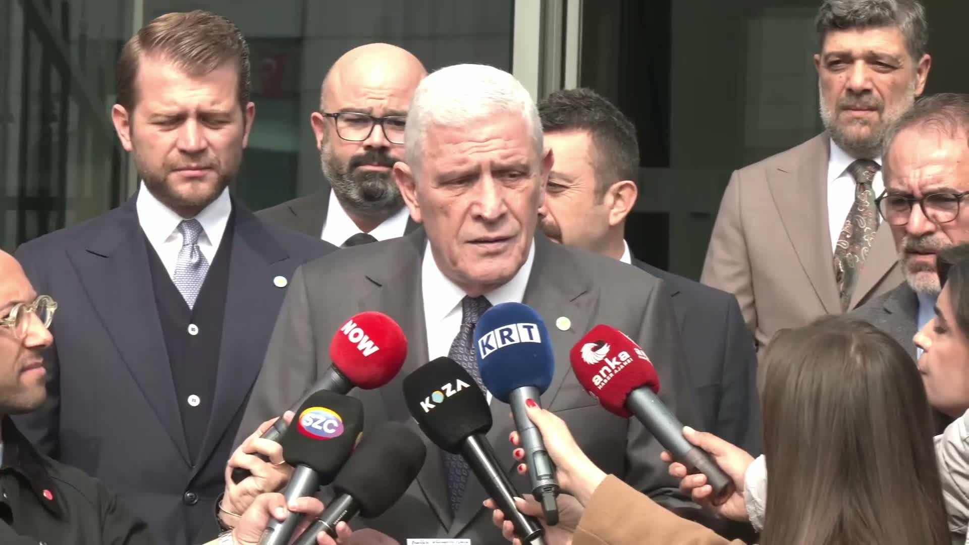 Devişoğlu'ndan 'Bahçeli ile kol kola' görüntüsüne ilişkin açıklama: Söyleyecek lafı olan gitsin ona söylesin