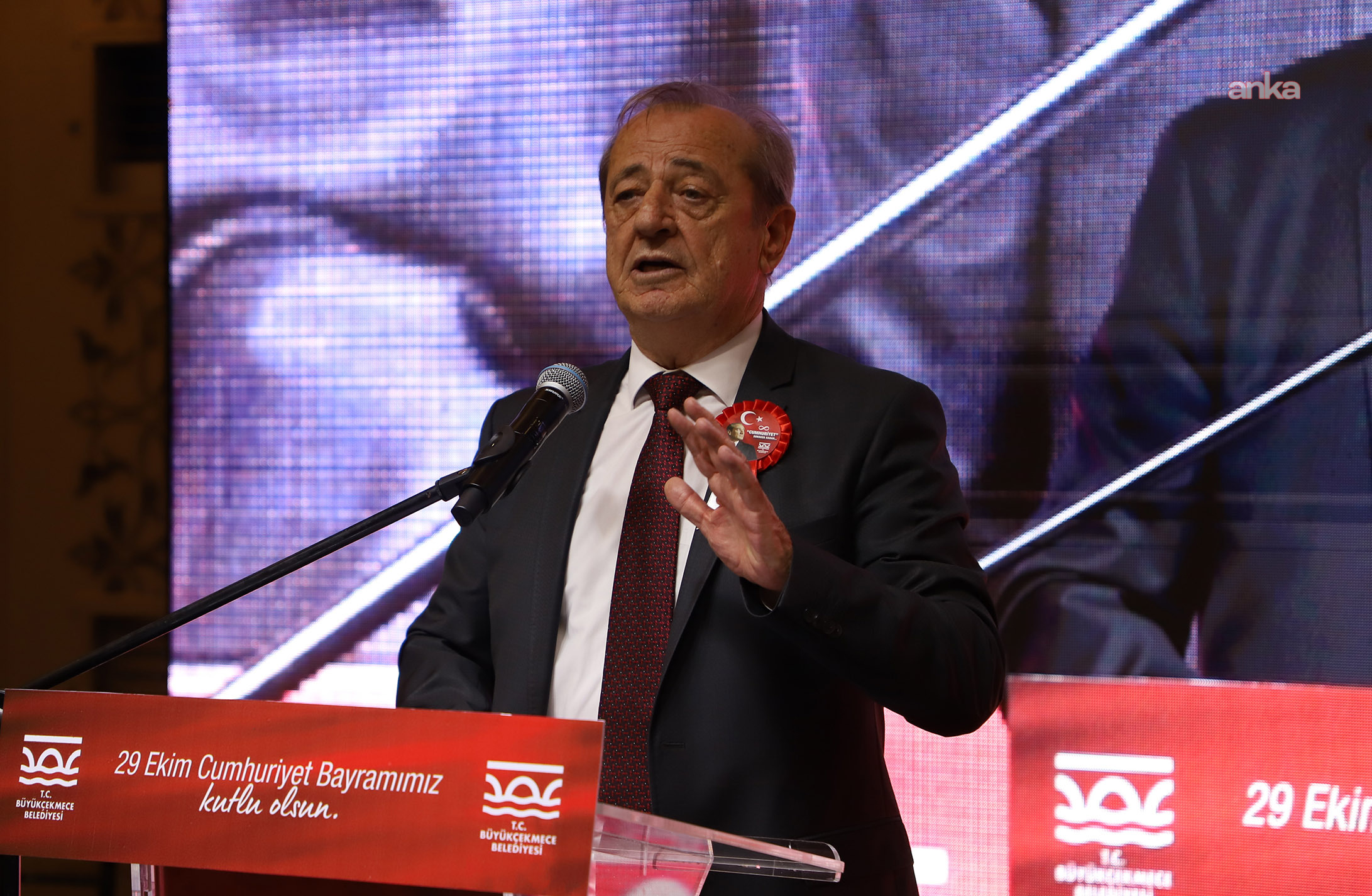 Tutuklu Büyükçekmece Belediye Başkanı Akgün: "Cumhuriyet, millet iradesidir"