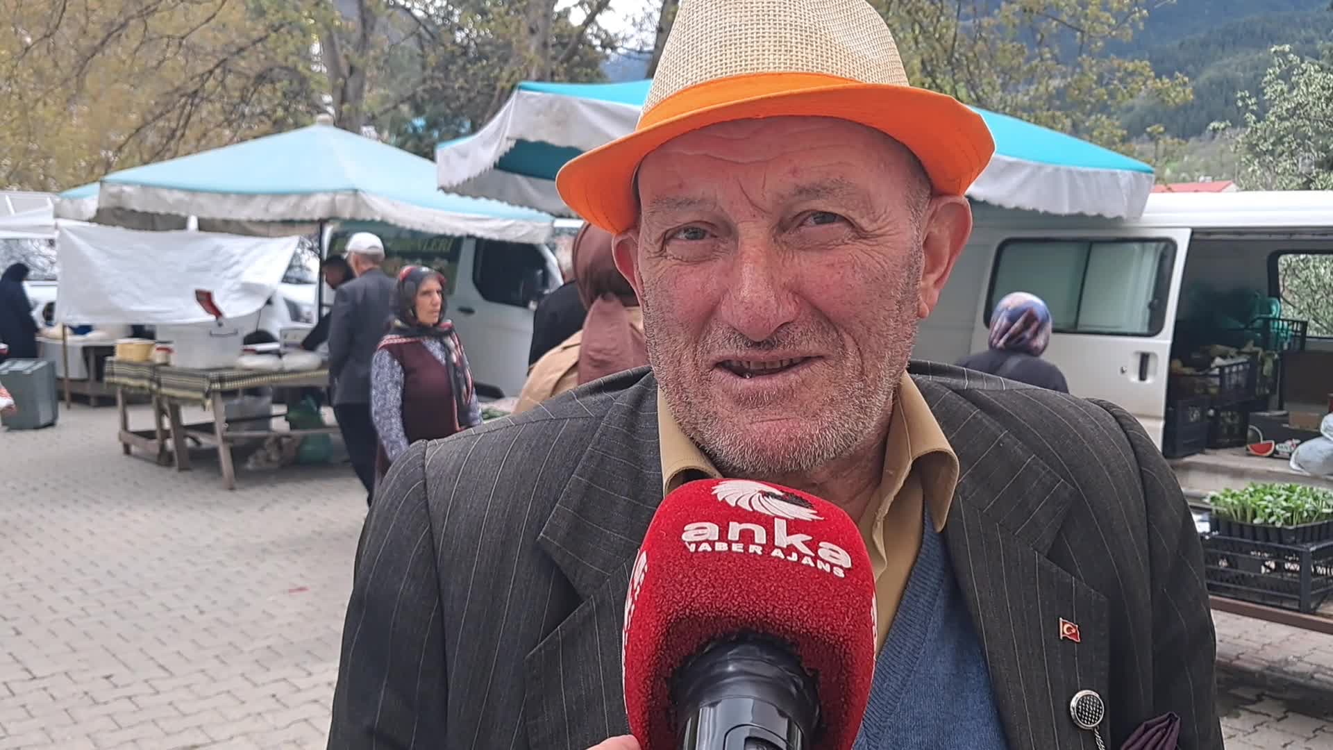 Şavşat’ta yurttaş pahalılıktan dertli: "Ben otelde kalıyorum. Yarı tok yaşayıp gidiyoruz”