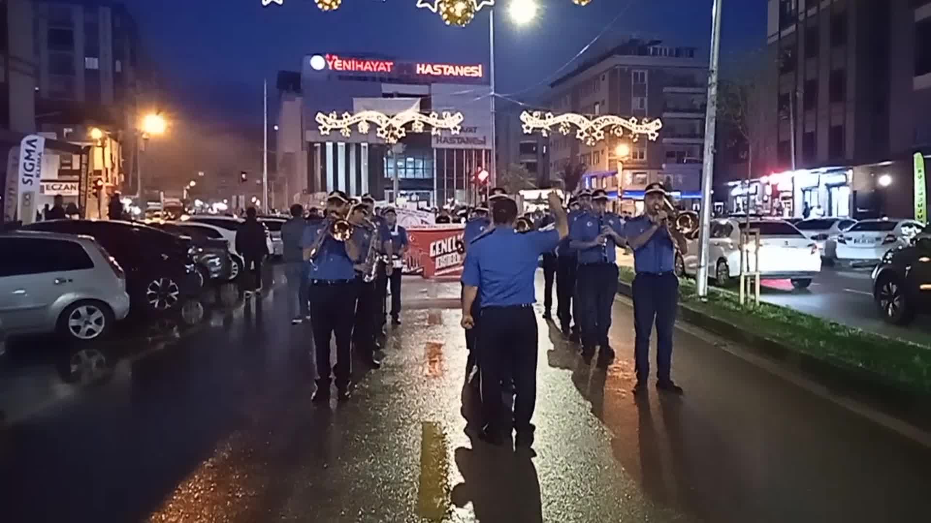 CHP Osmaniye İl Örgütü’nden 19 Mayıs kutlamaları kapsamında “Gençlik Korteji” yürüyüşü