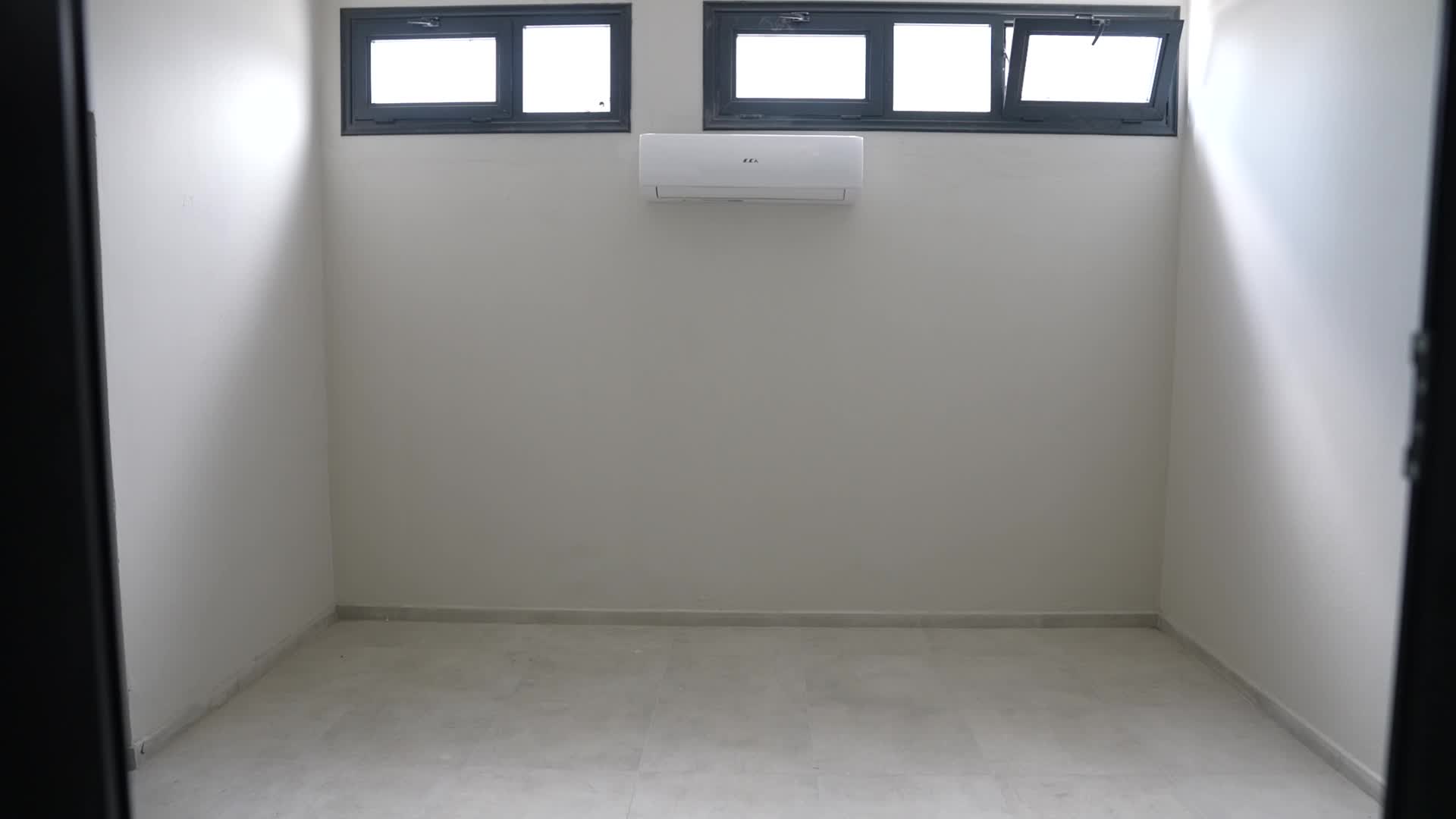 Mersin Büyükşehir Belediyesi, Tarsus'taki kapalı spor salonunda yürüttüğü çalışmalarda sona yaklaştı