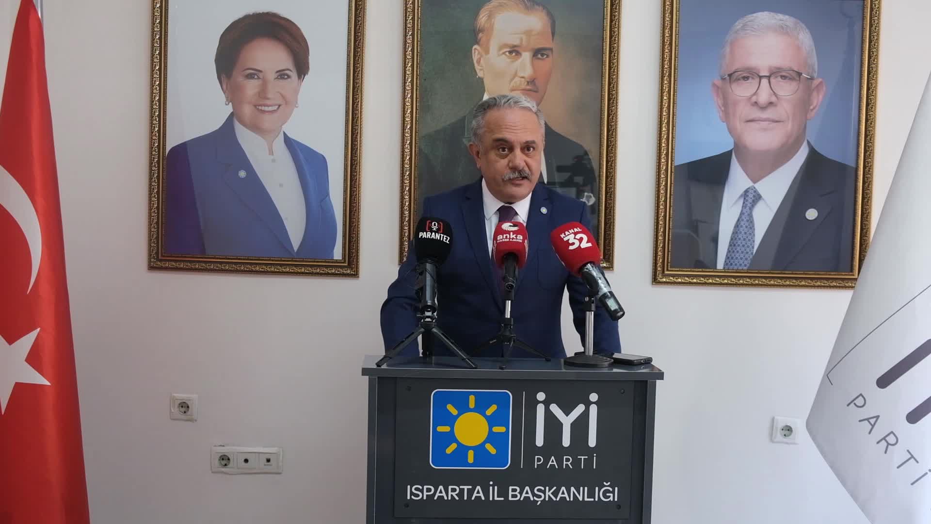 İYİ Parti Isparta teşkilatından belediyeye su sayıcı tepkisi