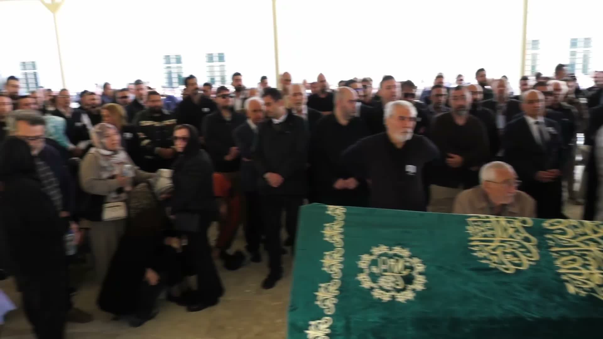 Aracında ölü bulunan iş insanı Ali Emre Ballı toprağa verildi