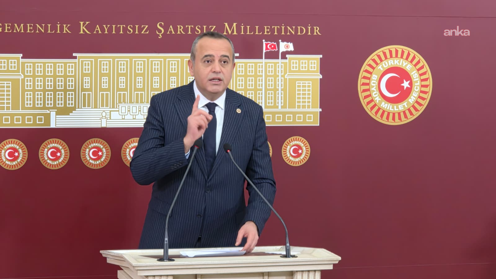 "Olanda ve olacakta hayır vardır" paylaşımı nedeniyle istifa edeceği iddia edilen DEVA'lı Kaya: "Kitap yazıyordum"