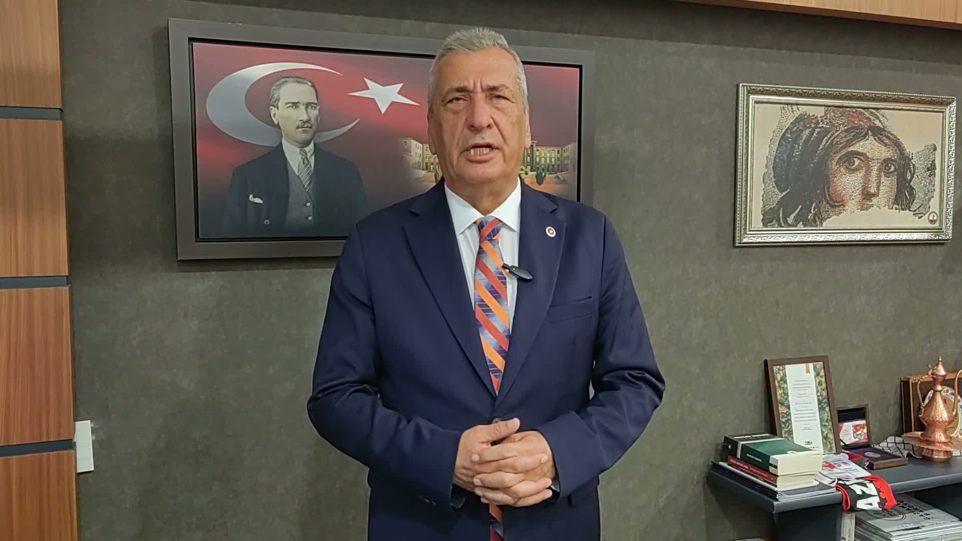 CHP'li Öztürkmen: Kaynaklar fon vurguncularına değil, atama bekleyen öğretmenlere ayrılmalı