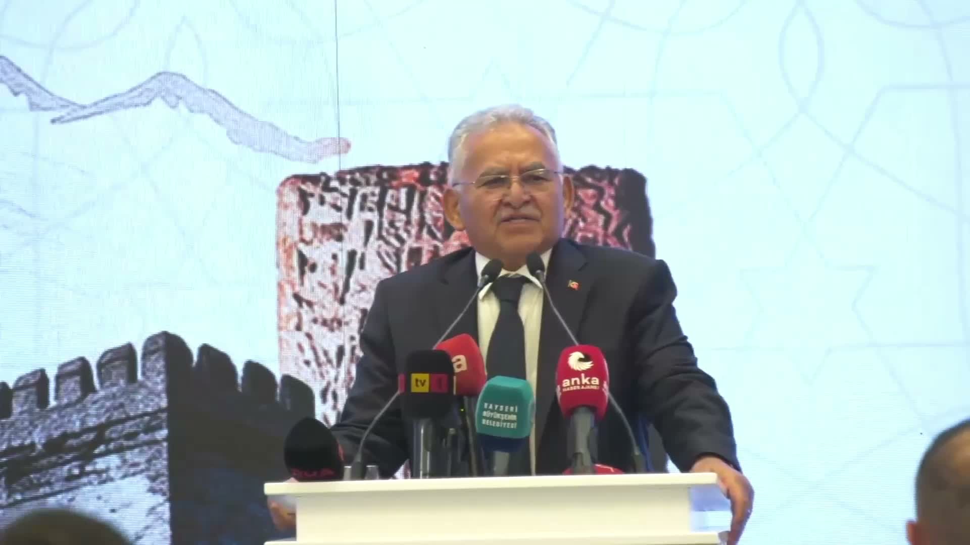 Tarihi Kentler Birliği II. Olağan Birlik Meclis Toplantısı... Mansur Yavaş: "493 belediyemizin aynı çatı altında buluşması, ortak iradenin ve güvenin en somut göstergesidir"