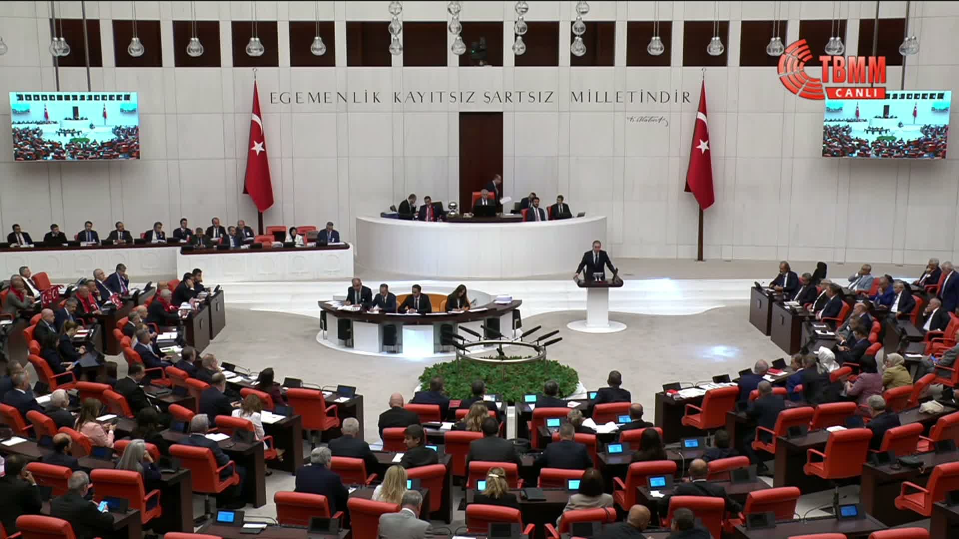 “Çerçeve Yasa” teklifi TBMM Genel Kurulu’nda… Tuncer Bakırhan: "Bu kök yasa Kürtleri hukuka dahil etmenin ilk adımıdır"
