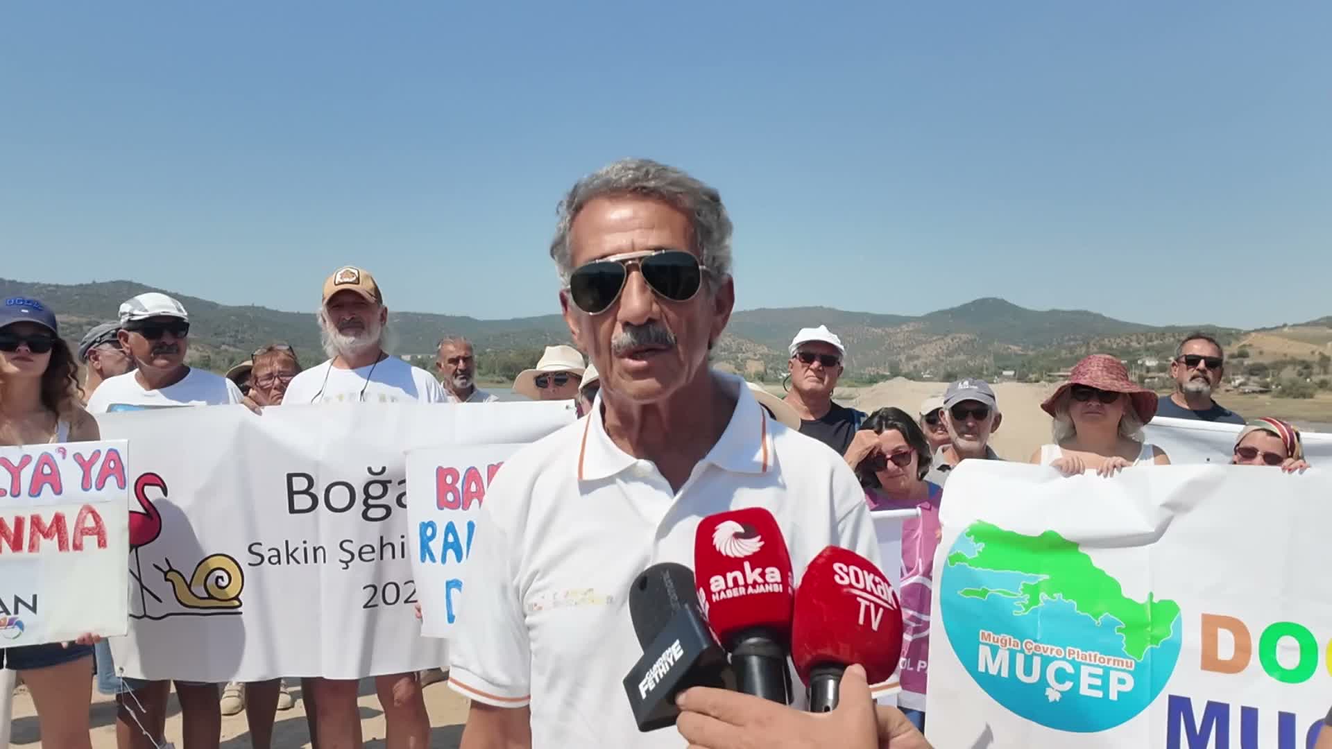 Flamingoların cenneti Bargilya Tuzla Sulak Alanı’na hafriyat ve moloz dökümü tepkilere yol açtı