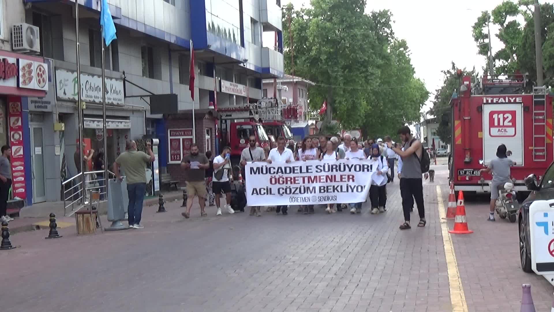 Öğretmenler Sinop'tan seslendi: "Taban maaş geri gelsin, mülakat kaldırılsın"
