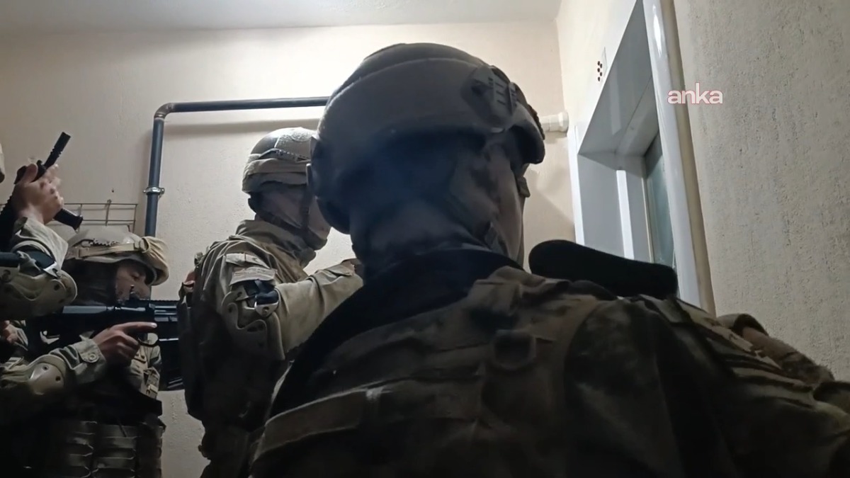 İçişleri Bakanlığı: 22 ilde FETÖ operasyonu, 51 şüpheli tutuklandı