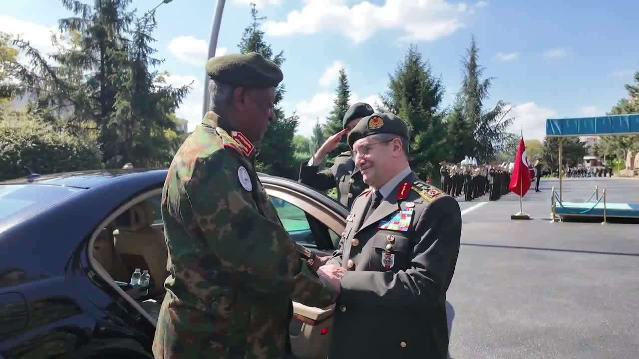 Genelkurmay Başkanı Bayraktaroğlu, Sudanlı mevkidaşı Elatta'yı Ankara'da karşıladı