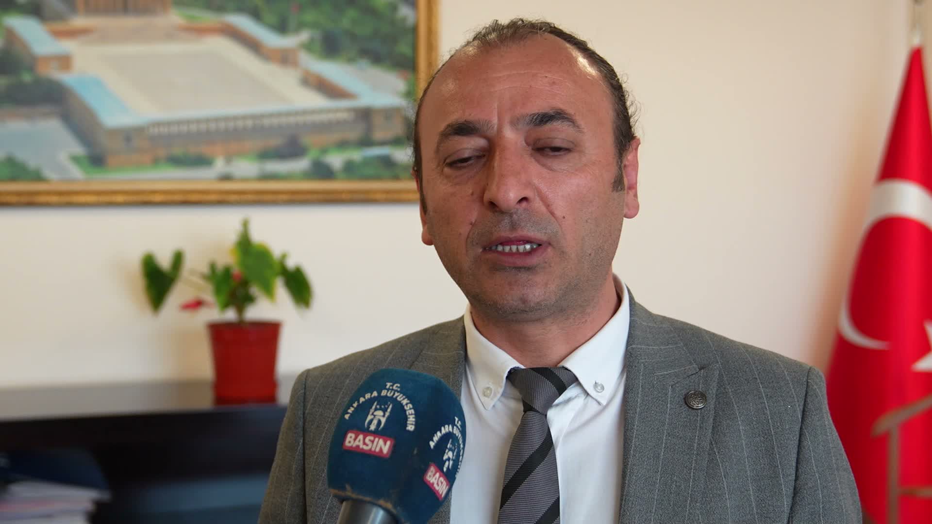 Ankara Büyükşehir Belediyesi'nden yeşil alanlarda keneye karşı ilaçlama mesaisi