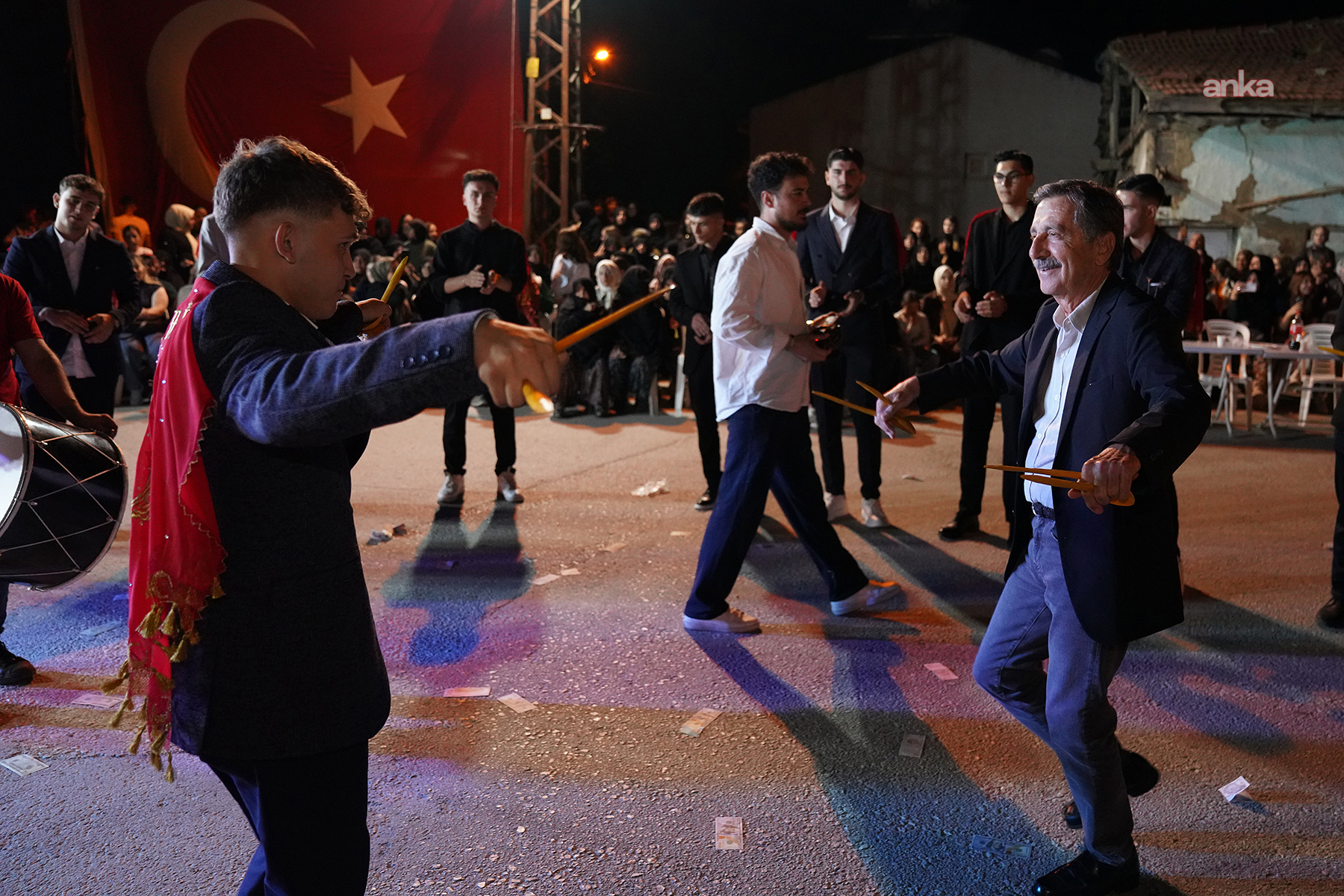 Tepebaşı Belediye Başkanı Ataç, Muttalip Mahallesi'nde asker uğurlamasına katıldı