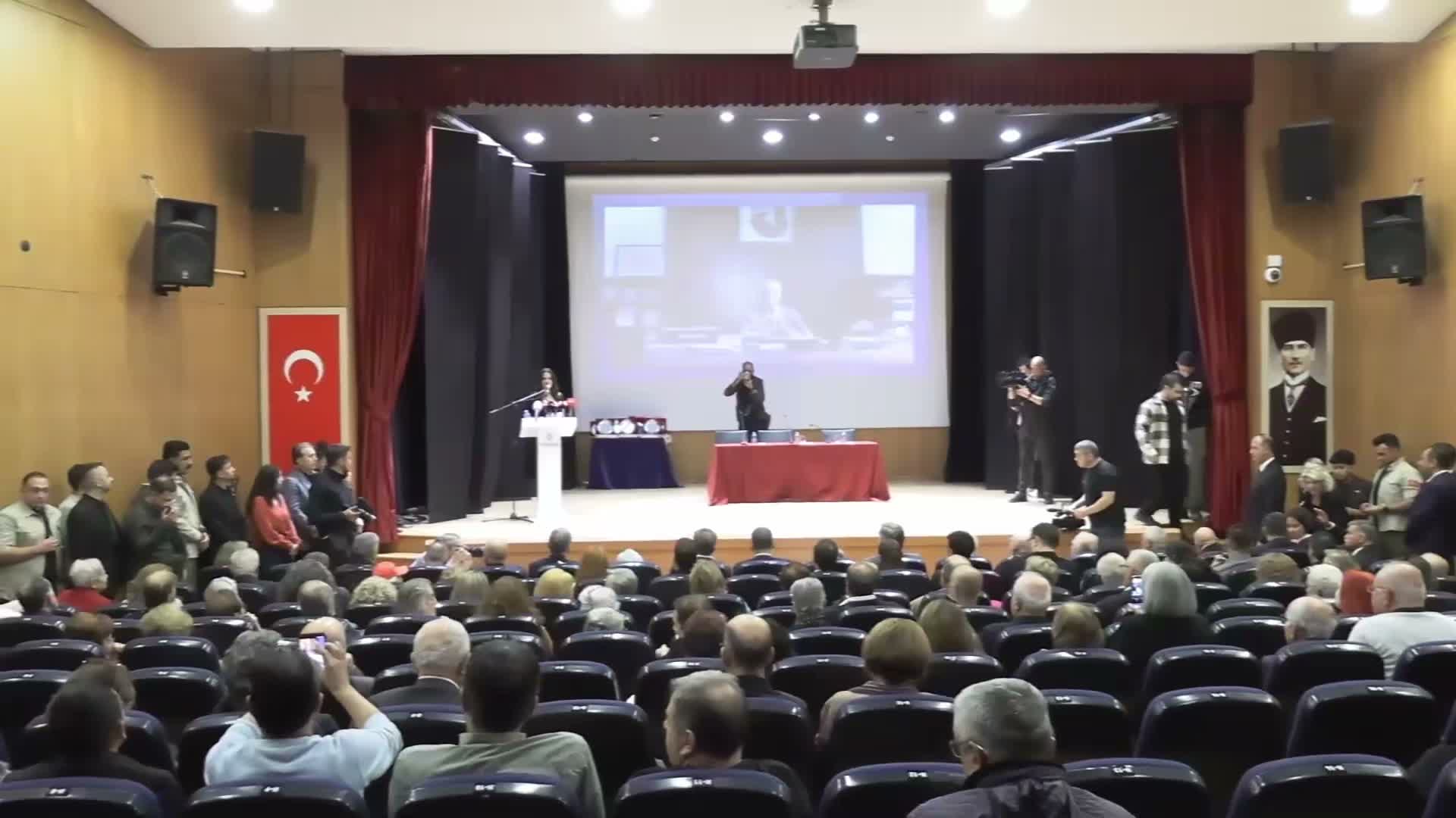 Özgür Özel: Dil Bayramımız kutlu olsun