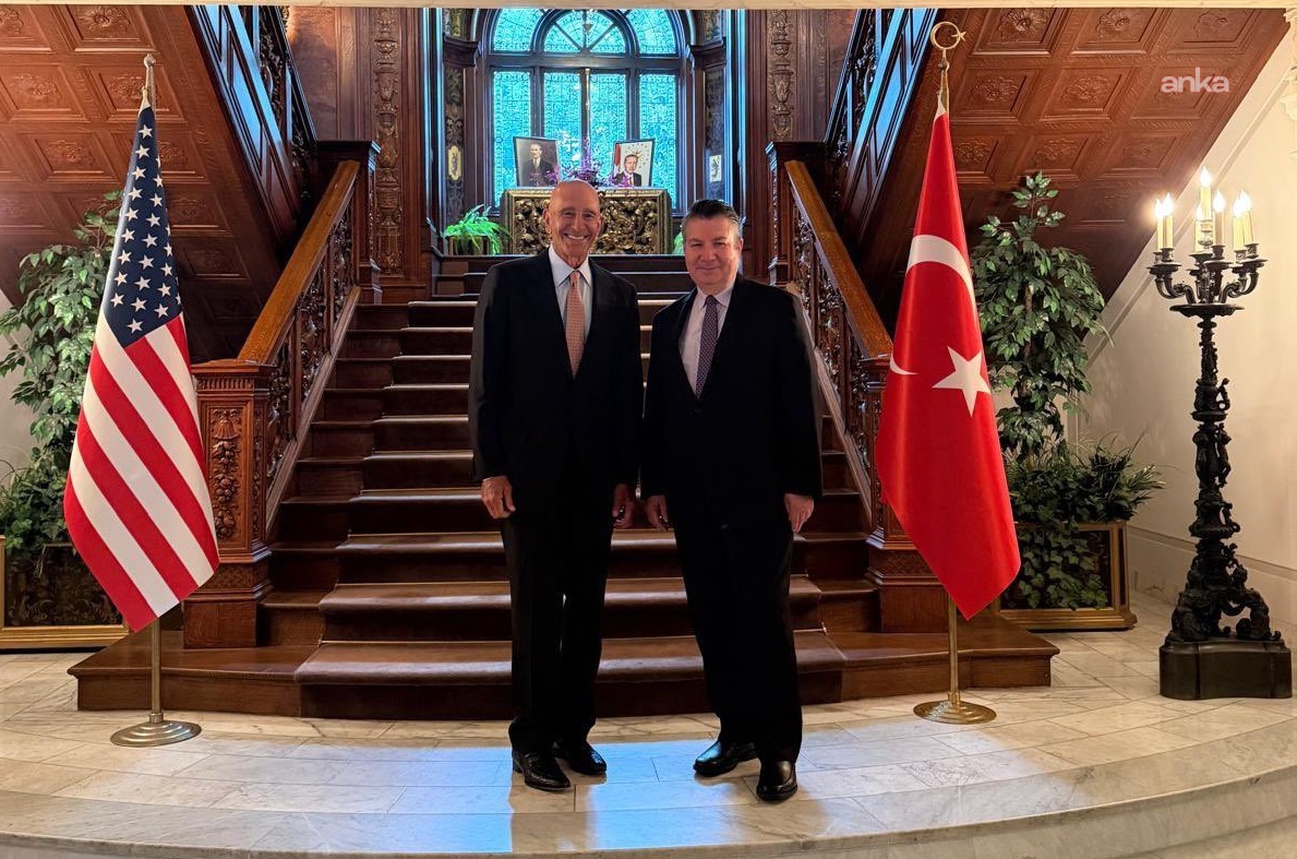 ABD’nin Ankara Büyükelçisi Barrack, Türkiye’nin Washington Büyükelçisi Önal’la görüştü