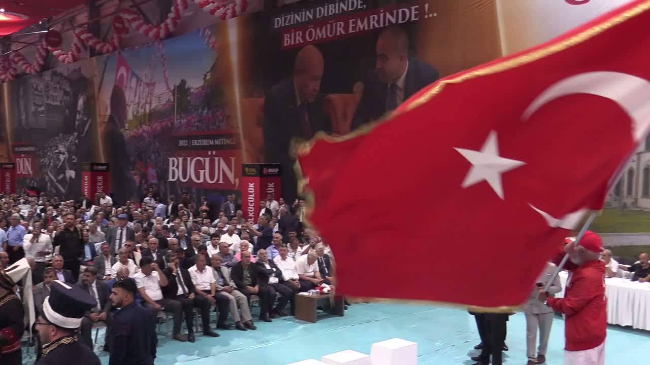 MHP Erzurum İl Kongresi'nde yeniden seçilen Yurdagül: Kafaları kalın, anlamıyorlar, MHP bitmedi, bitmeyecek