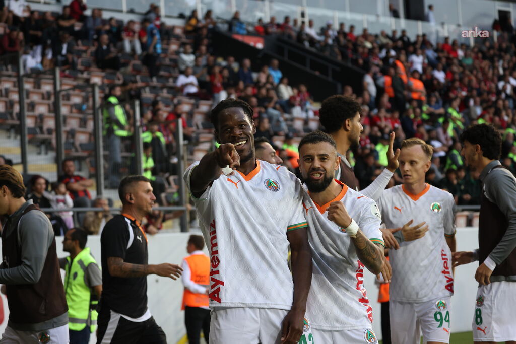 Alanyaspor, Çorum FK’yi deplasmanda 2-1 mağlup etti