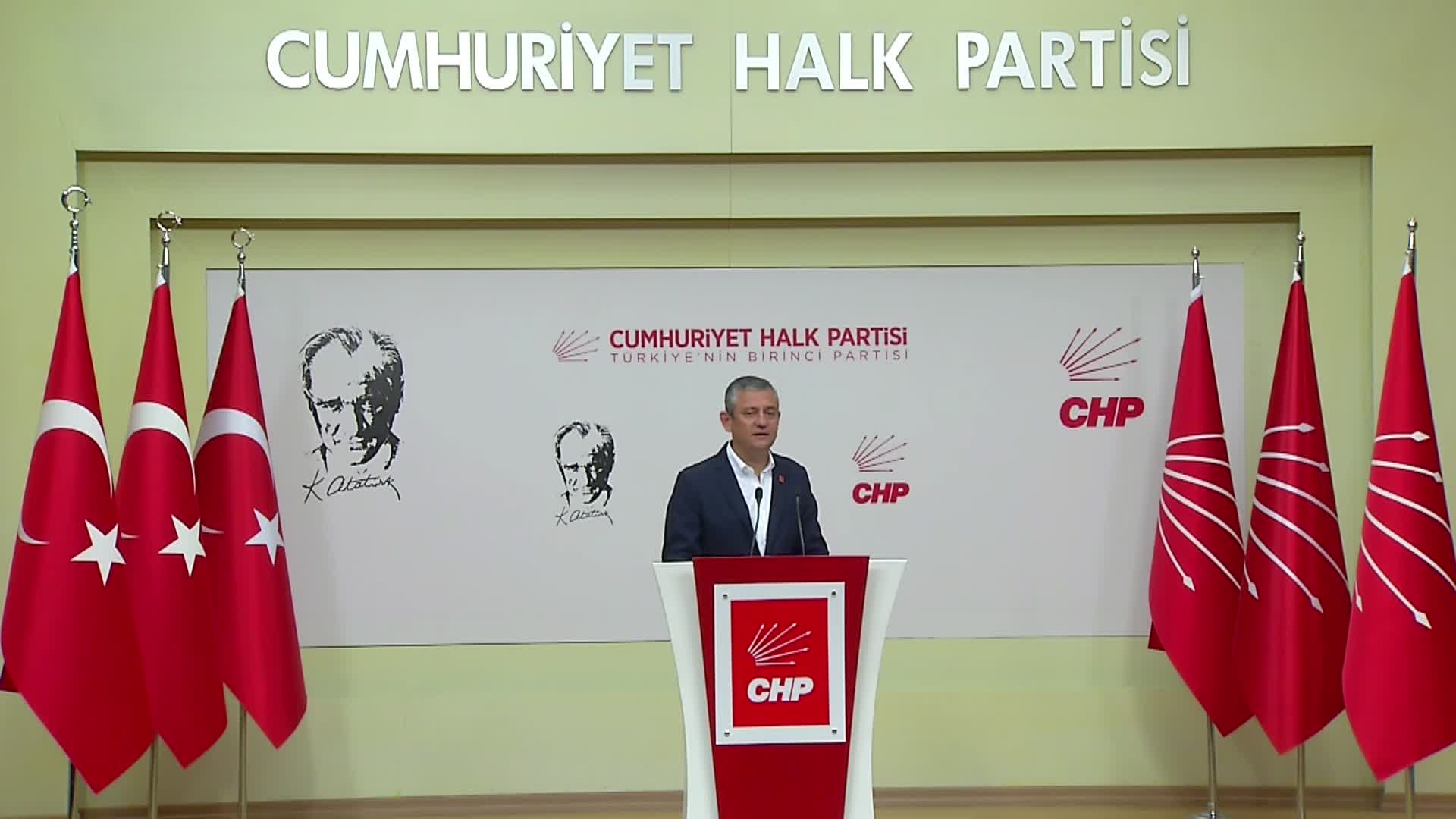 CHP Kurultayı'na iptal kararı... Özgür Özel: "Türk demokrasisi adına kara bir gündeyiz, bizim suçumuz, kurulduğu günden beri AK Parti’yi ilk kez yenmek"