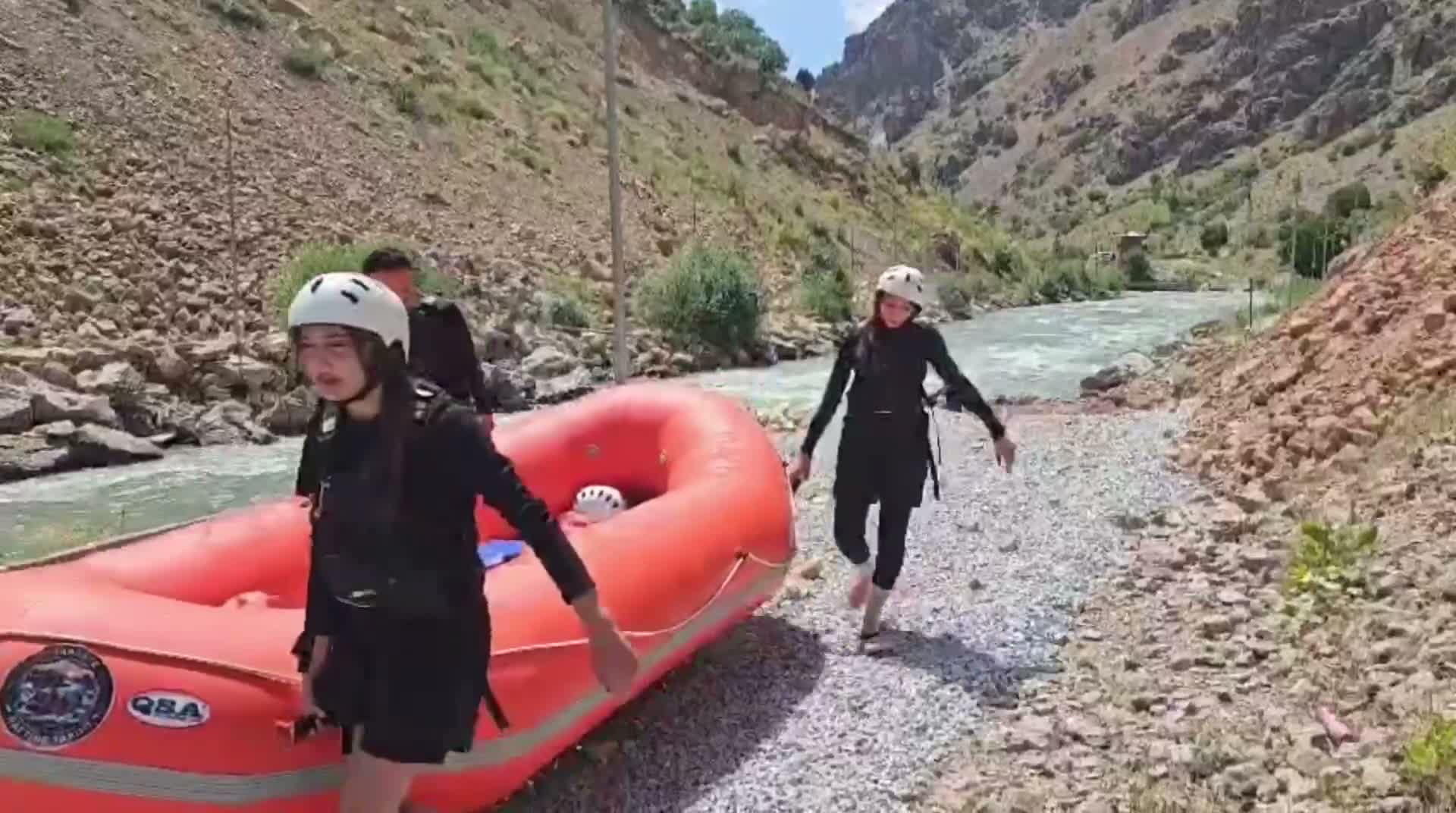 Türkiye Rafting Şampiyonası'nda büyük final Çatak'ta yapıldı