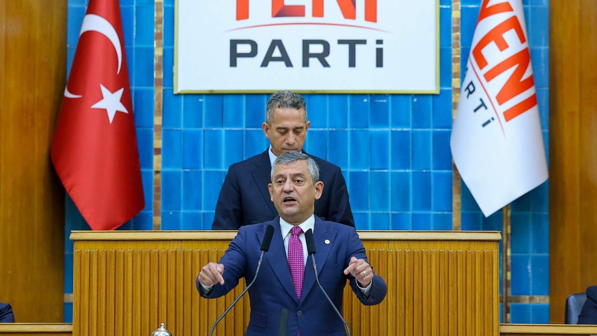 "Darbecilerden, butlancılardan, cuntacılardan kurtulun, YENİ Parti'ye buyurun"