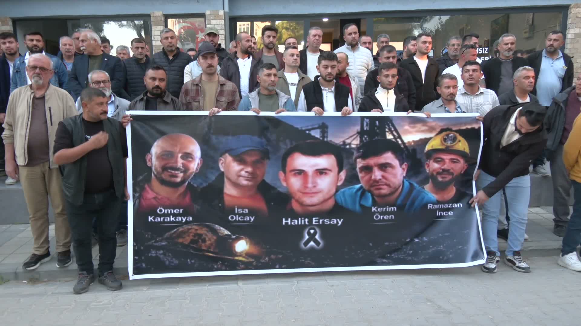 Soma’daki göçükte 5 madencinin ölmesiyle ilgili Bağımsız Maden İş’ten yargılama talebi ve bakanlara istifa çağrısı