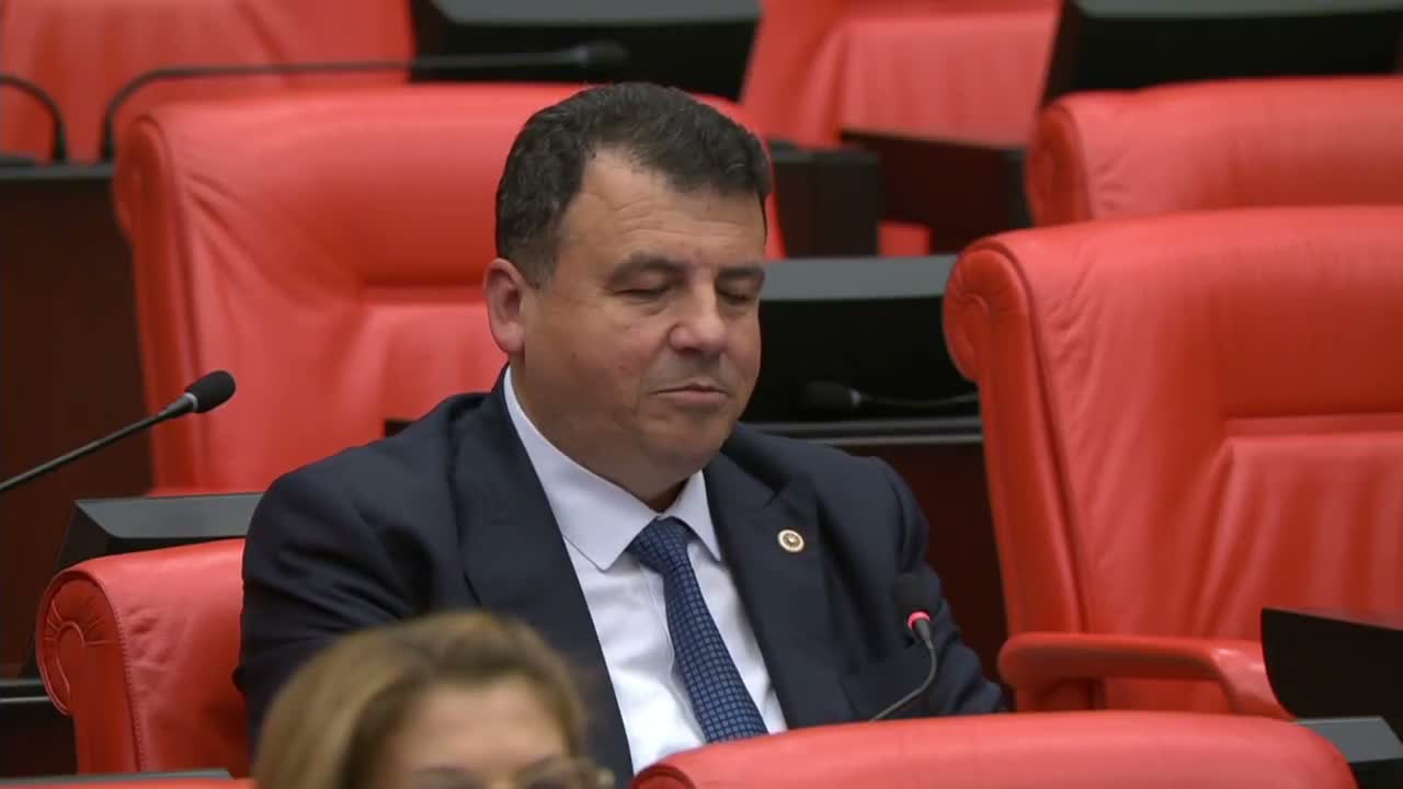 Hasan Öztürk'ten Bursa hızlı treni eleştirisi: "Bursa'nın hızlı treni türküdeki kara trene döndü"