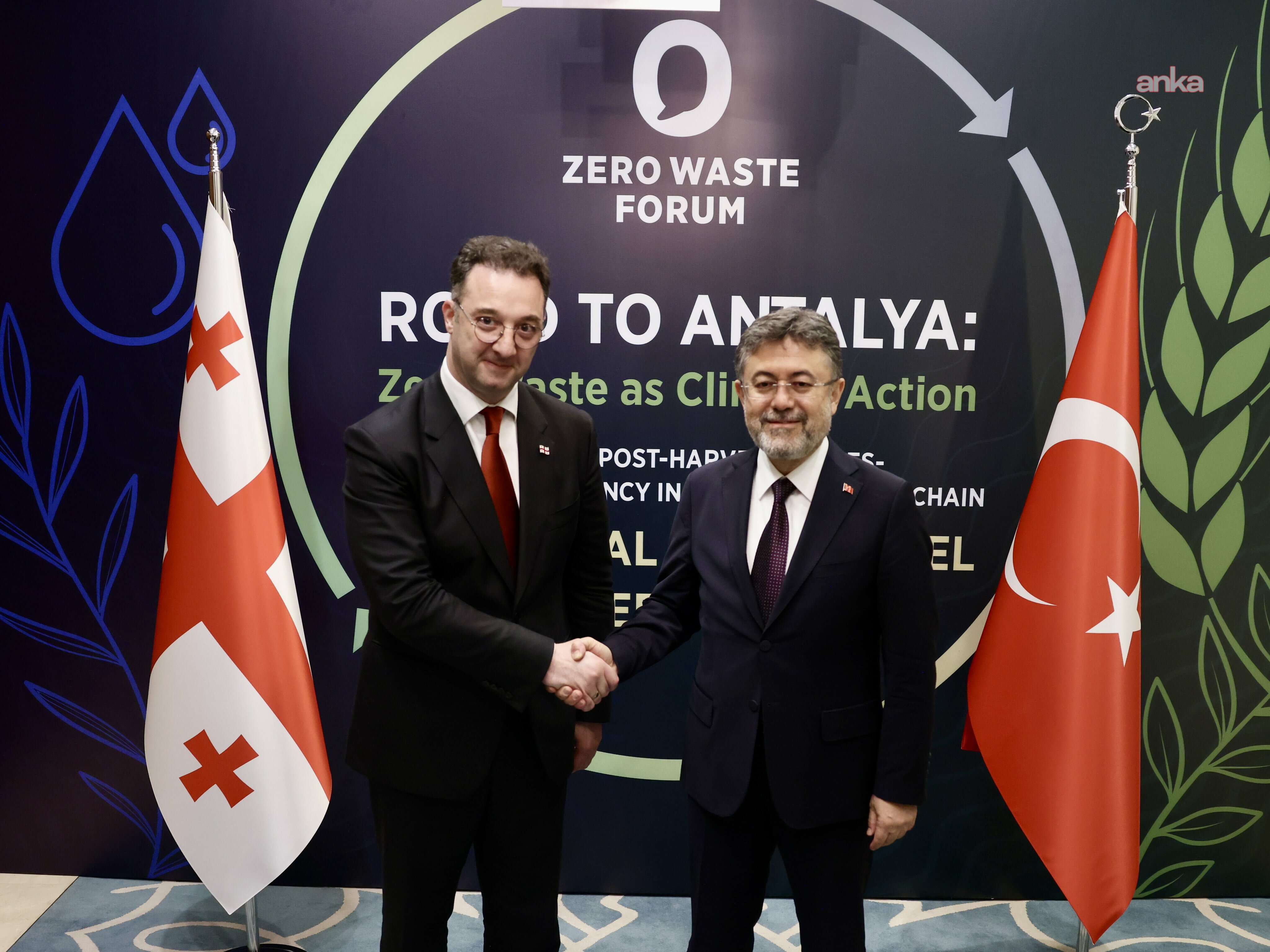 Bakan Yumaklı, Gürcistan Çevre Koruma ve Tarım Bakanı Songulashvili ile bir araya geldi