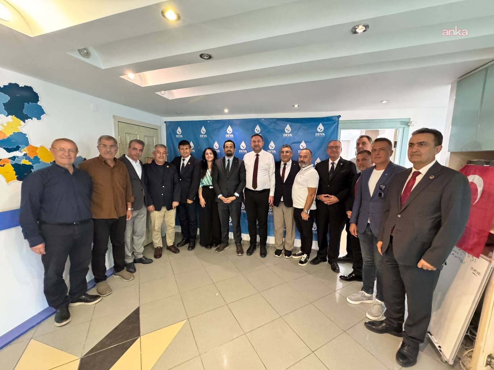 CHP İzmir İl Başkanı Gümrükçü: Kentimiz ve ülkemiz için ortak bir geleceği inşa etmeye hazırız