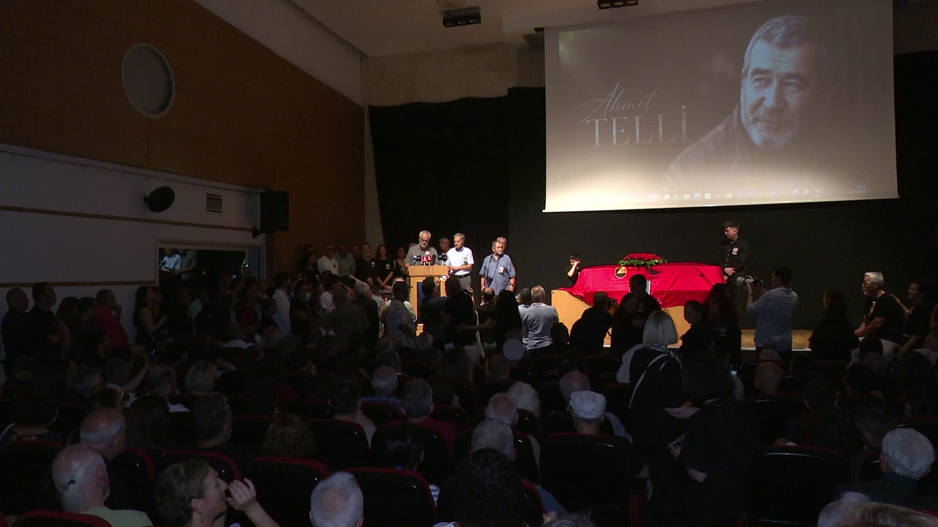 Şair Ahmet Telli son yolculuğuna uğurlanıyor