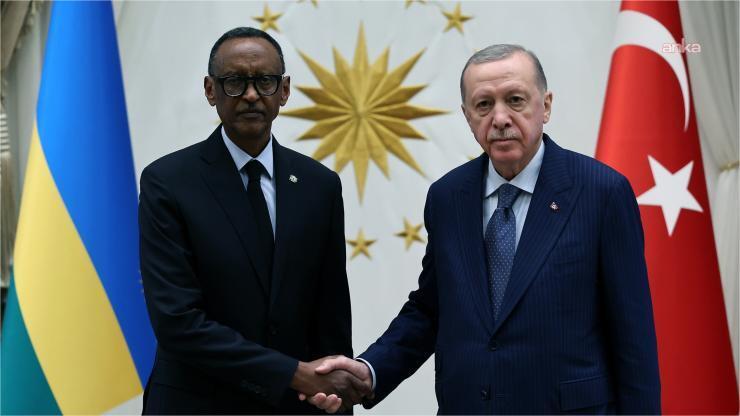 Cumhurbaşkanı Erdoğan, Ruandalı mevkidaşı Kagame ile telefon görüşmesi gerçekleştirdi