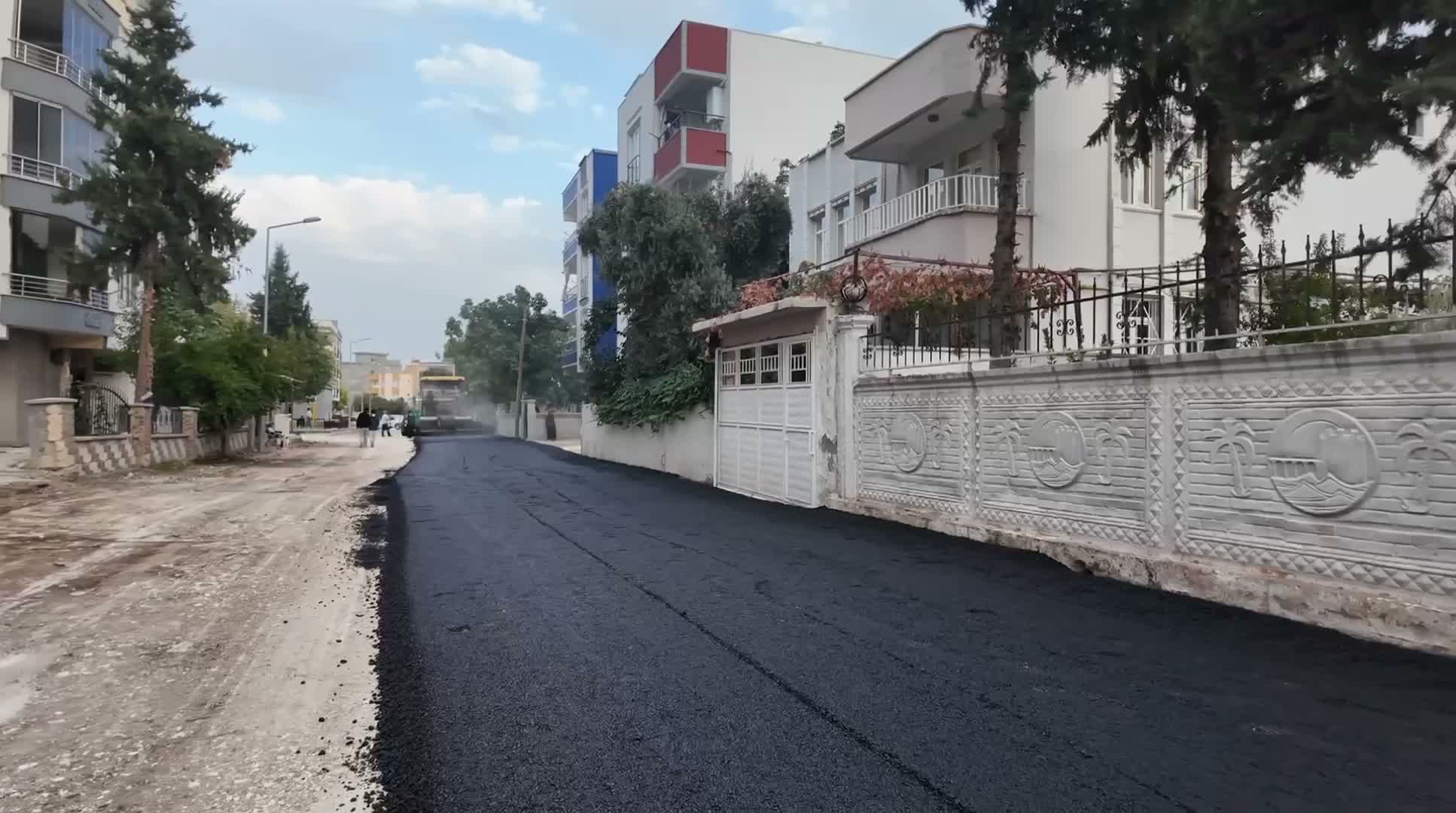 Adıyaman Belediyesi, Mimar Sinan Mahallesi’nde yolları yeniliyor... Başkan Tutdere: “İşimizin başında, halkımızın hizmetindeyiz”