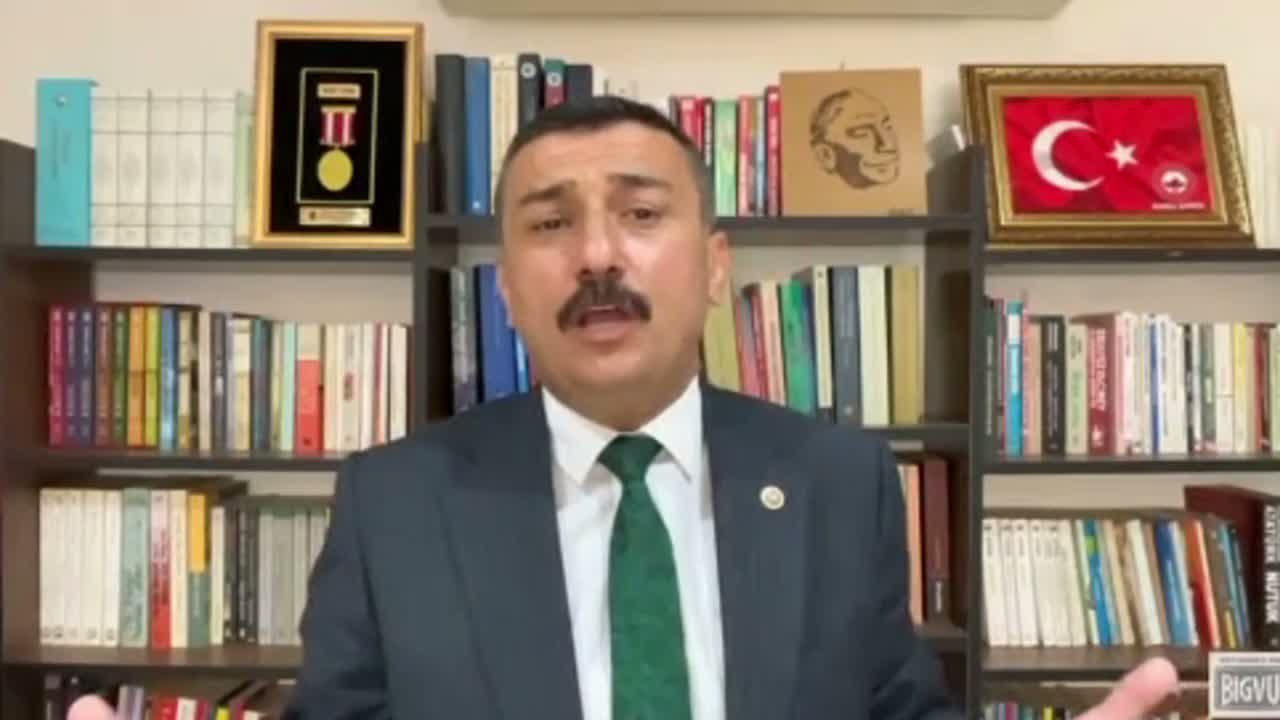 Selçuk Türkoğlu'ndan Bakan Tekin'e: "Öğretmenlerin il/ilçe emri ve ek yer değiştirme feryadını duyun artık"