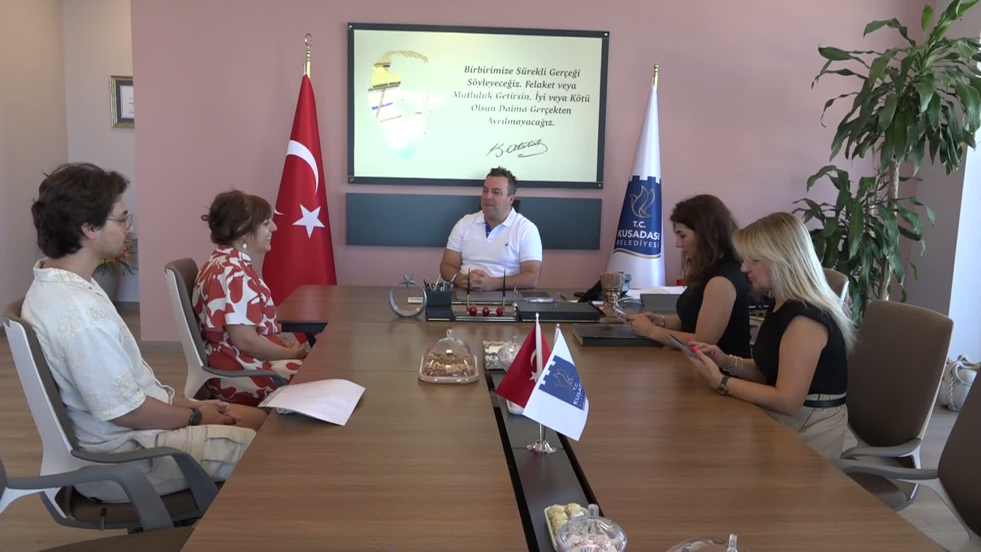 Kuşadası Belediyesi’nden Kadıkalesi-Anaia Höyüğü kazılarına destek