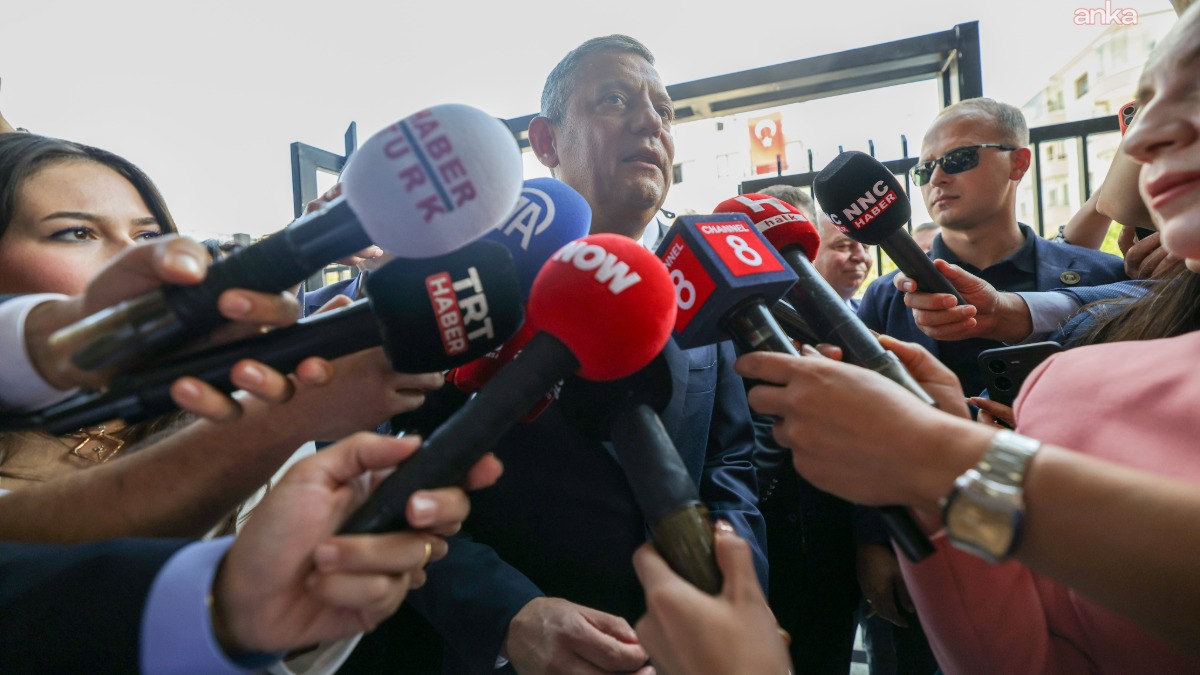 "Bize gönülden destek verenlerin sorumluluğunu hissederek bu kapıdan giriyoruz"
