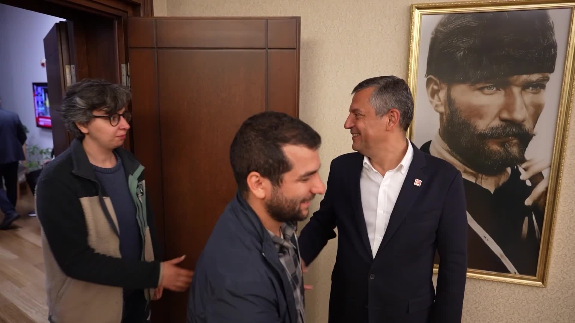 CHP Kurultayı'na iptal kararı... SOL Parti’den CHP’ye dayanışma ziyareti