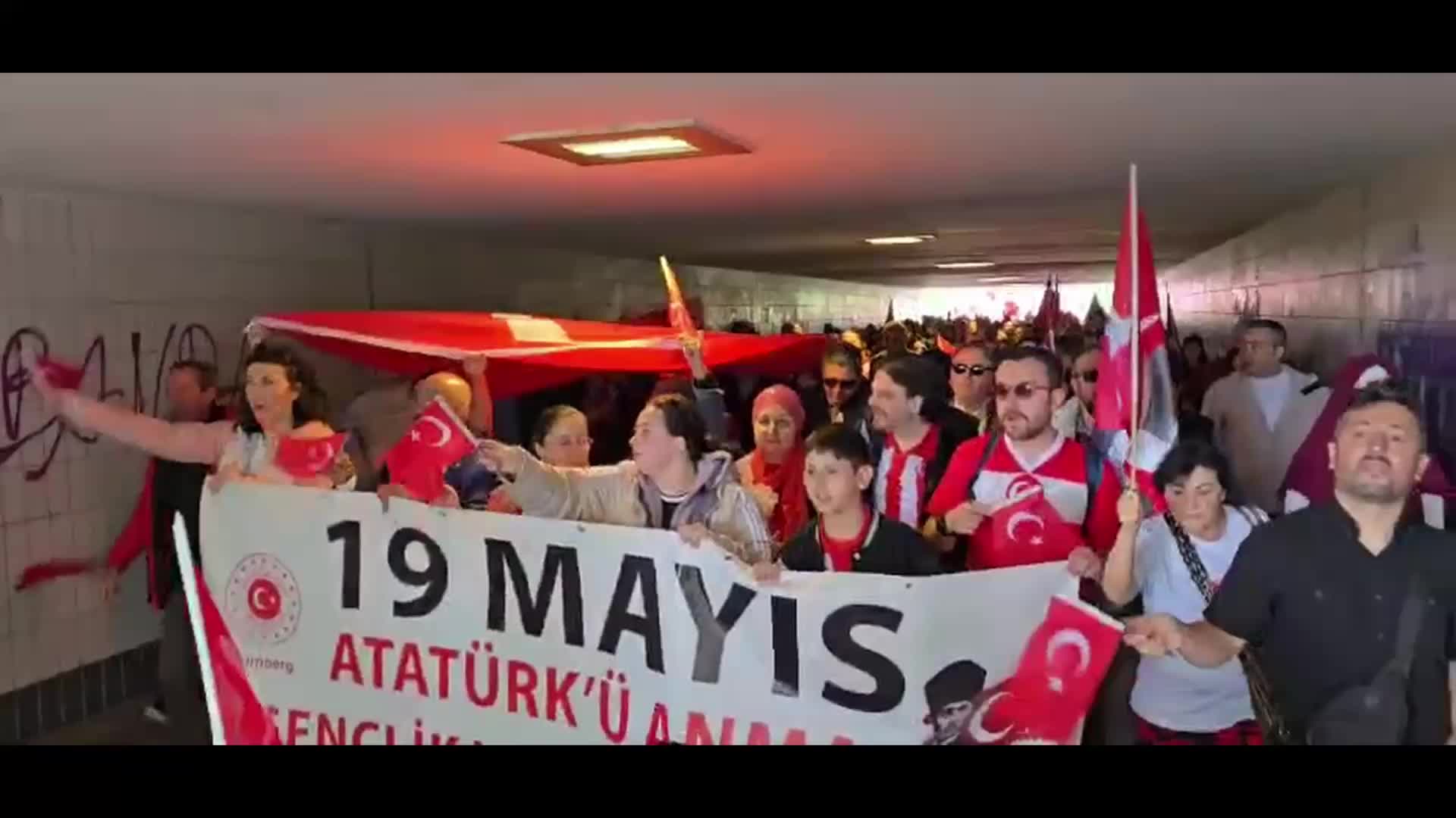 Nürnberg'de 19 Mayıs kutlaması... Başkonsolos Cebeci: “Atatürk’ün ‘en büyük eserim’ dediği Türkiye Cumhuriyeti sizlere emanettir”