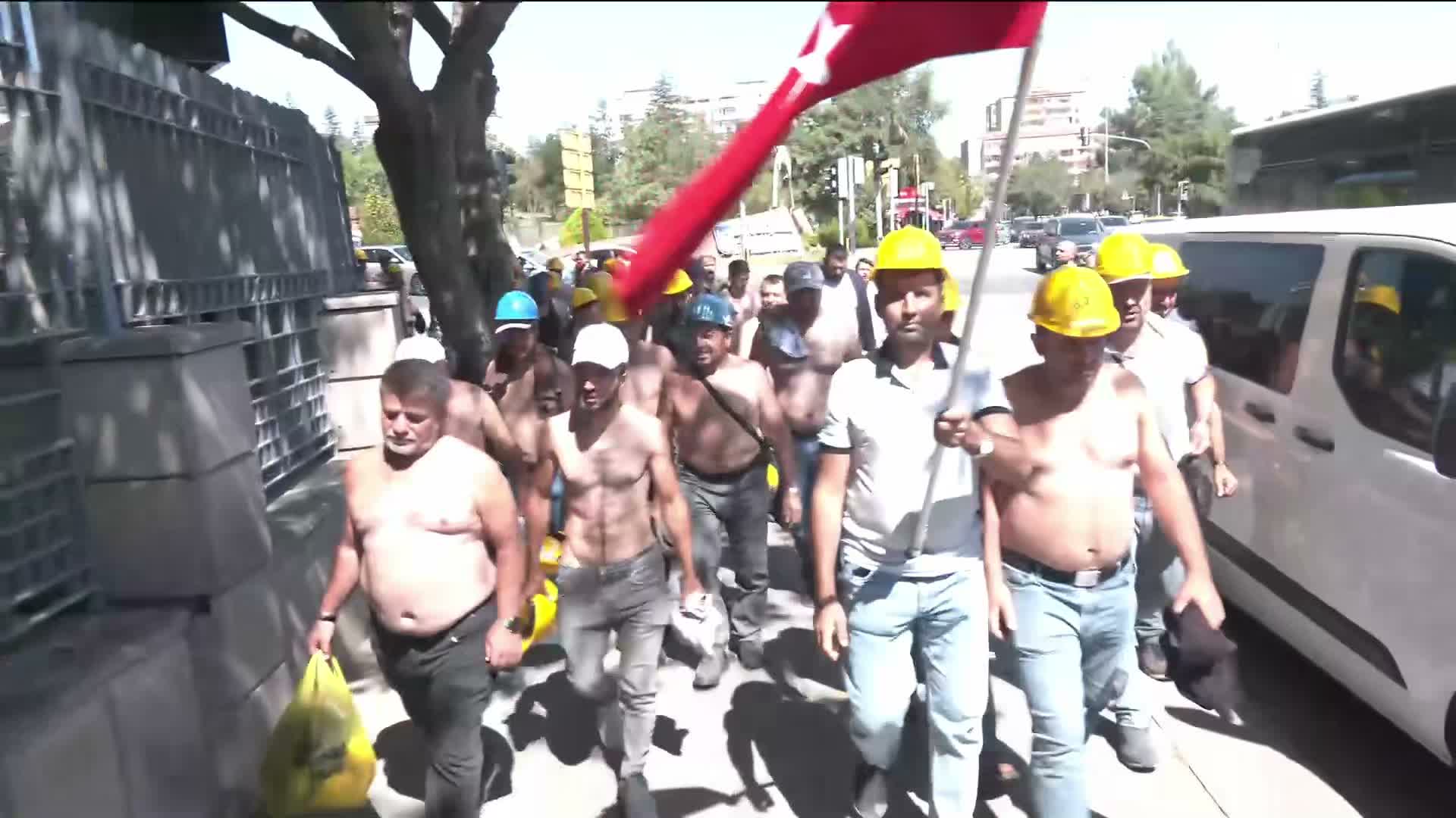 Madencilerin Enerji ve Tabii Kaynaklar Bakanlığı önündeki eylemi 12'nci gününde