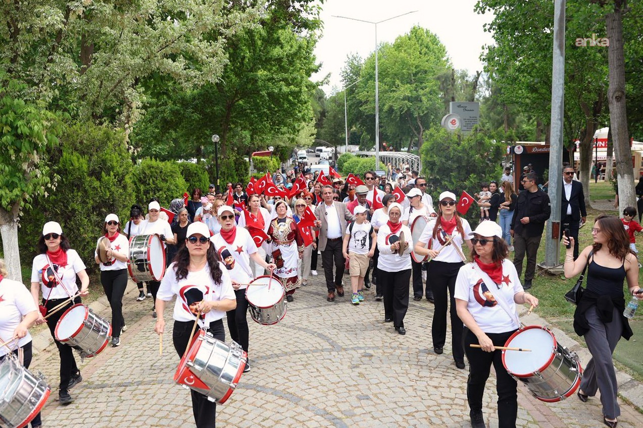 Efeler’de 19 Mayıs coşkusu, “Gençlik Şenliği” ile yaşandı
