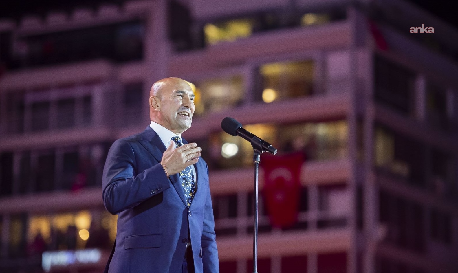 Tunç Soyer'den İzmirlilere mesaj: "İzmir umudunu kaybetmeyin. Zaten çoğu gitti, azı kaldı"