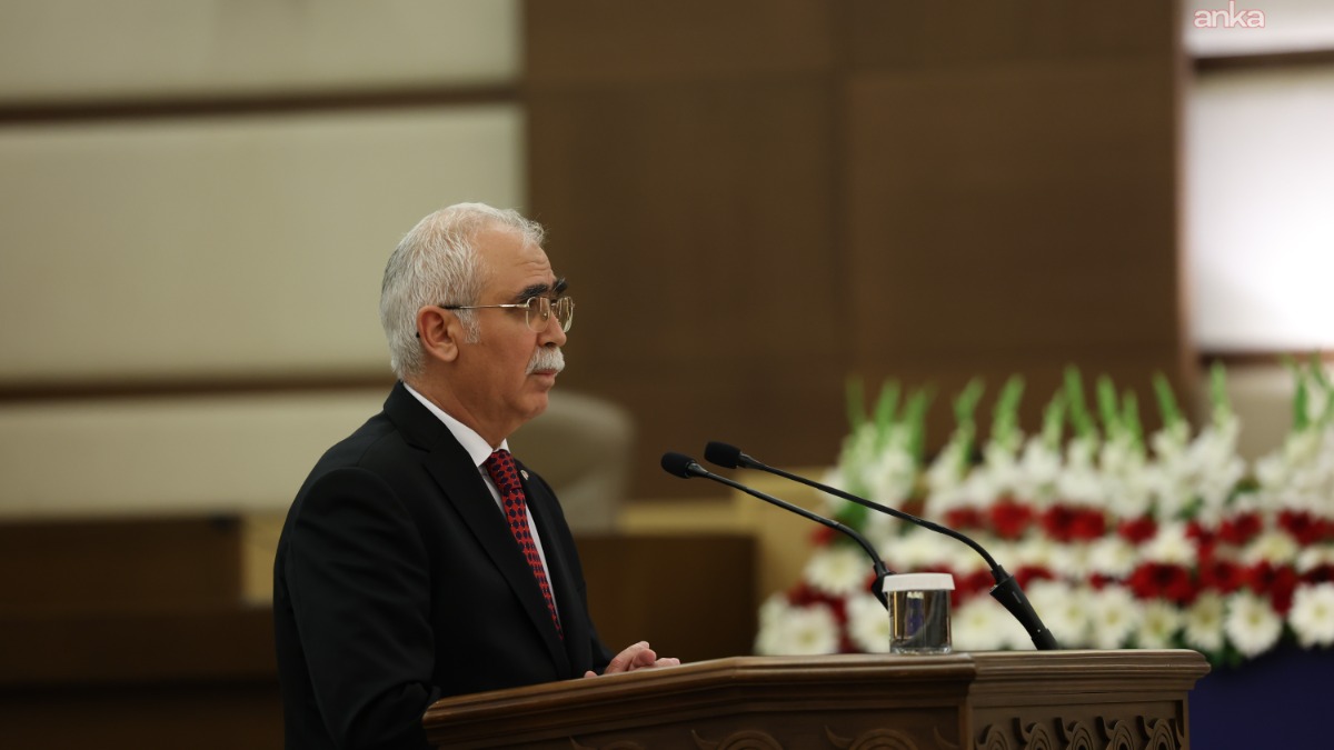 "İnsanlar arasında hükmederken adaletle hükmetmek zorundayız"